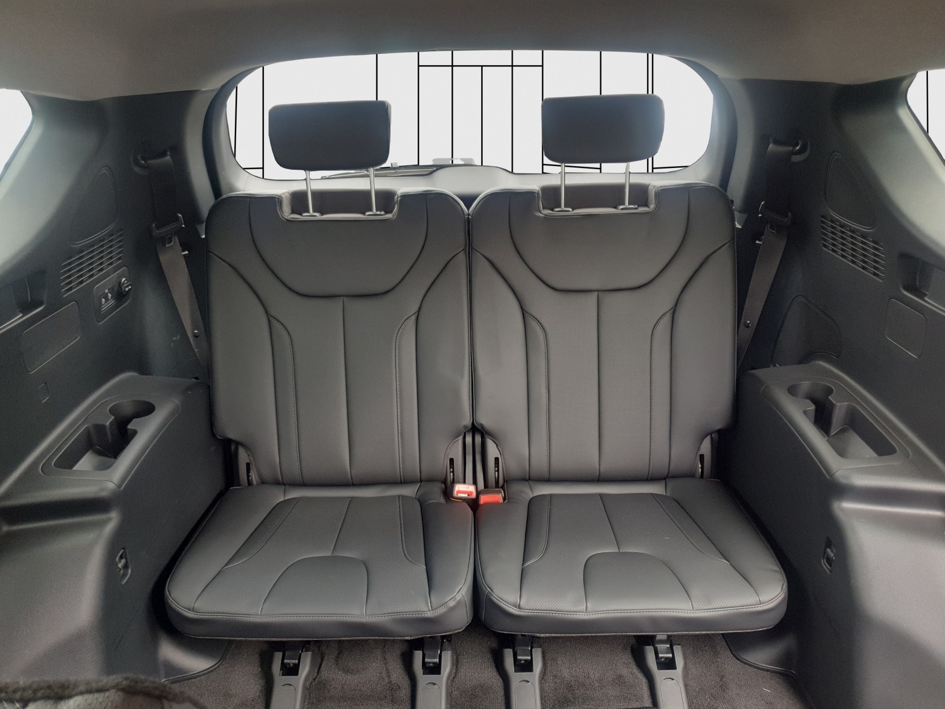 HYUNDAI Santa Fe 1.6 HEV Amplia Auto. 7 places-image-12