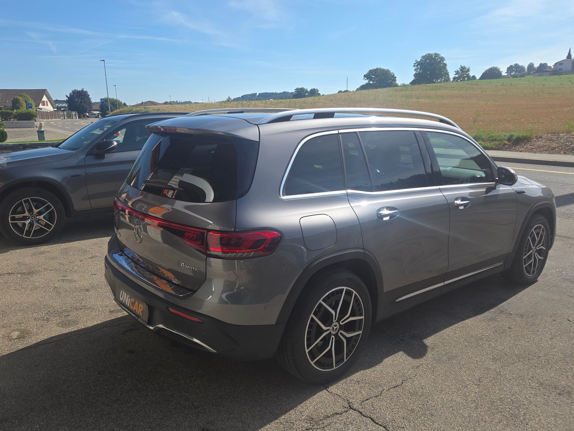 MERCEDES-BENZ EQB 350-image-5