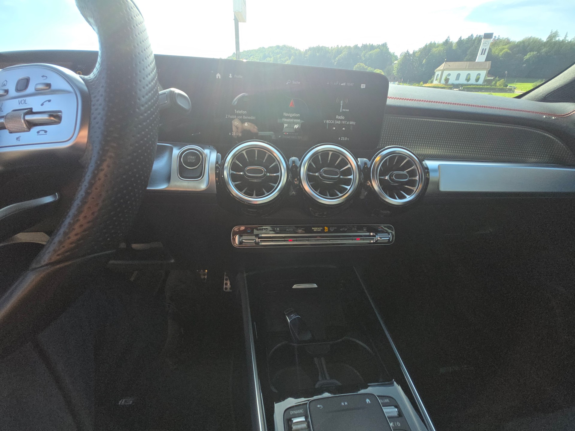 MERCEDES-BENZ EQB 350-image-11
