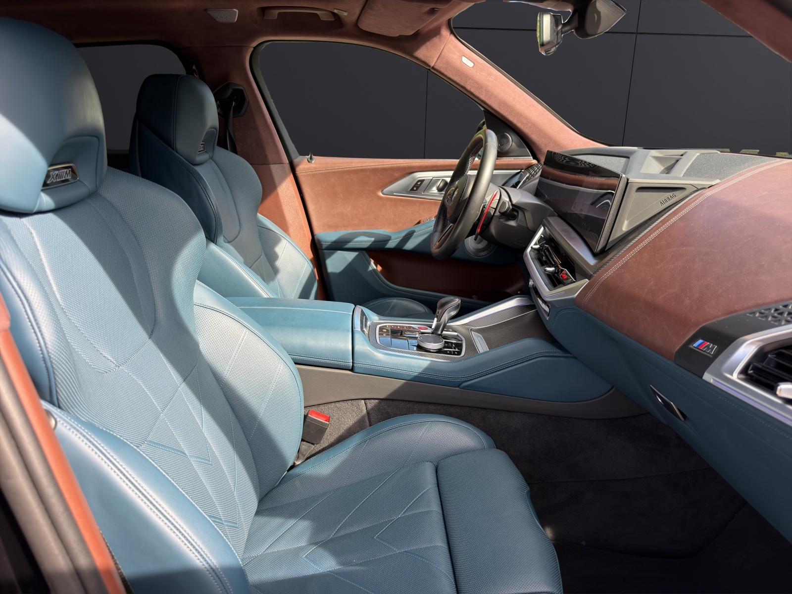 BMW XM Plug-in Hybrid-image-18
