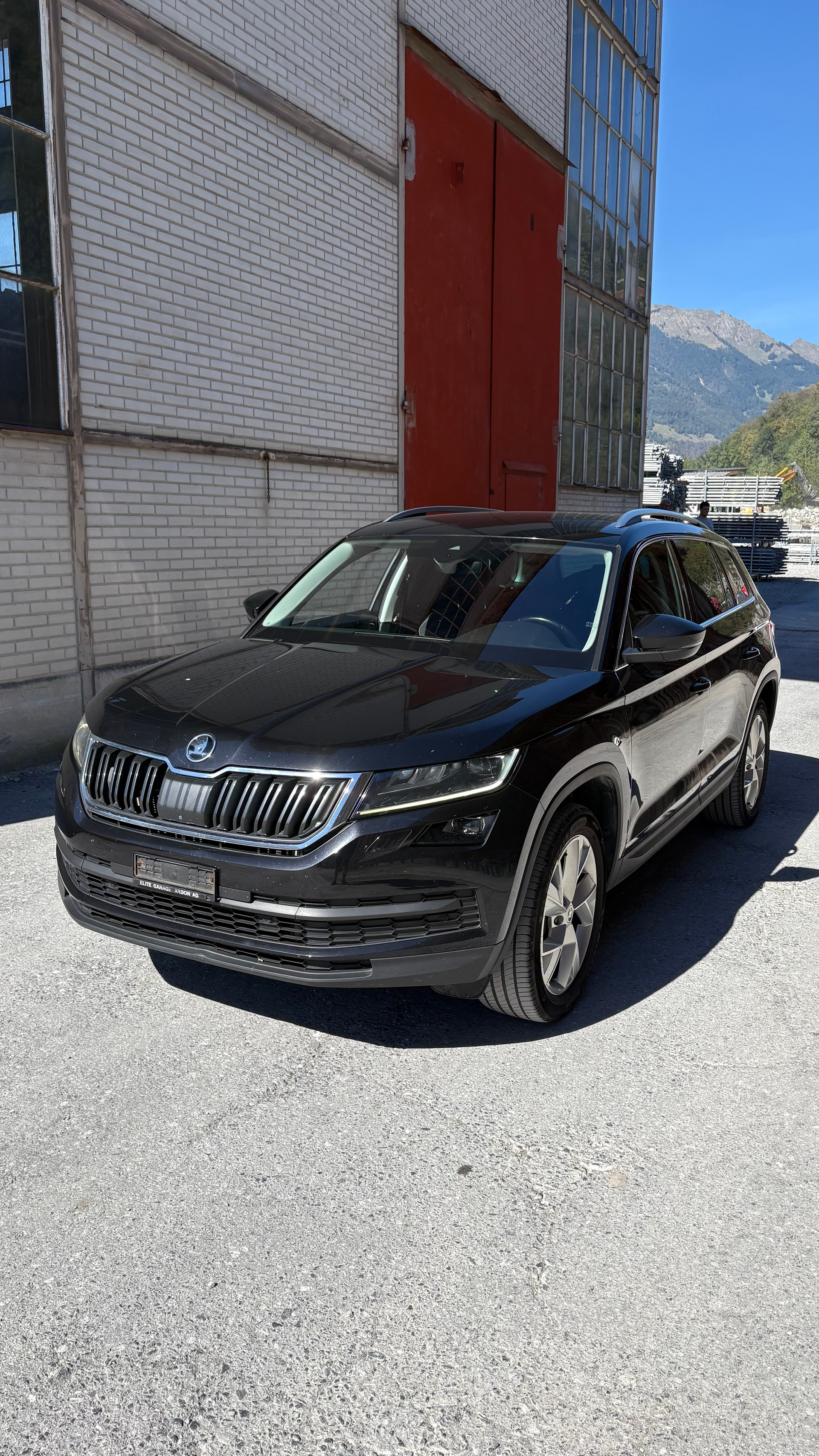 SKODA Kodiaq 2.0 TDI CR Ambition 4x4 DSG-image-0