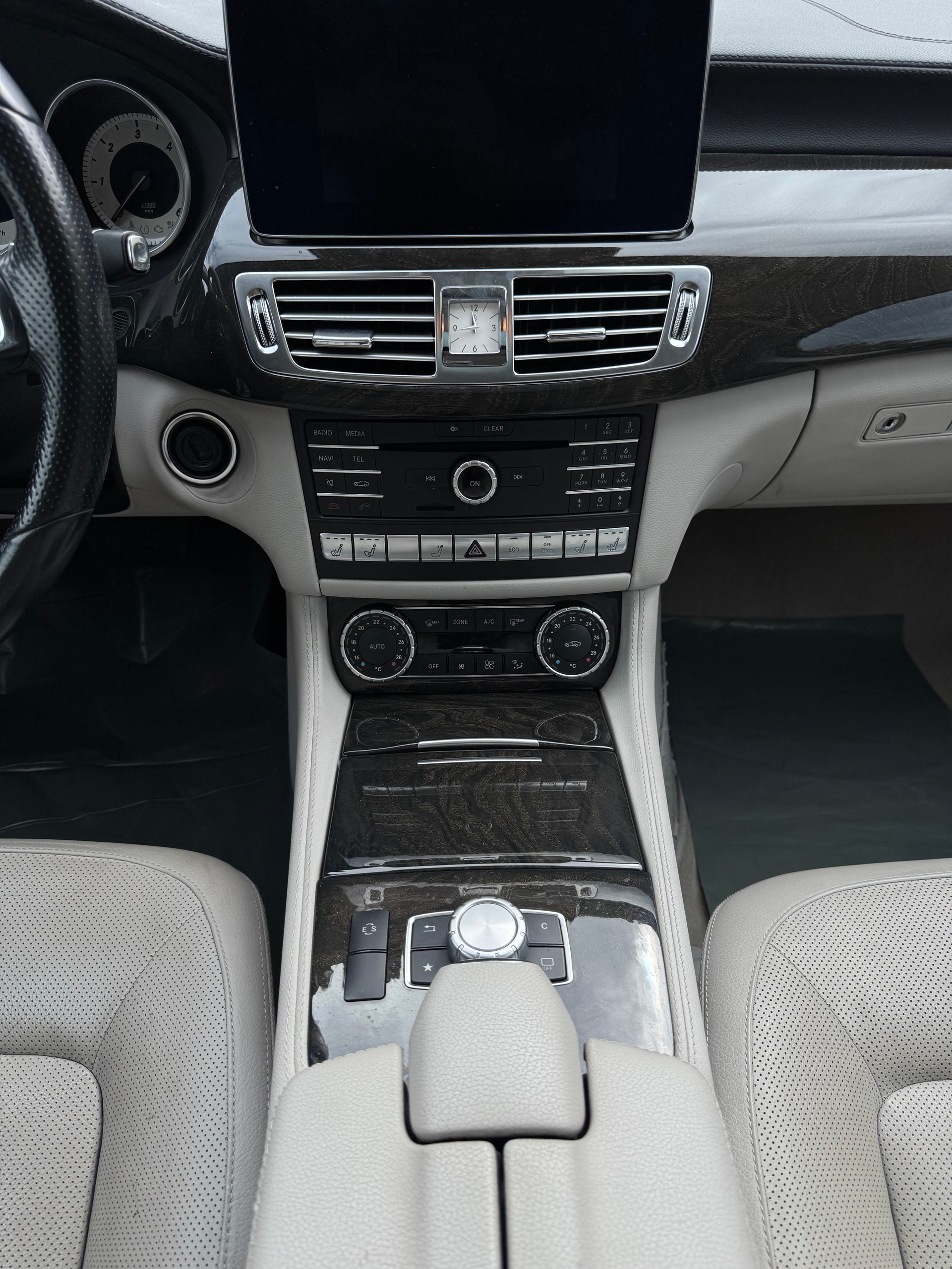 MERCEDES-BENZ CLS Shooting Brake 350 CDI 4Matic 7G-Tronic-image-13