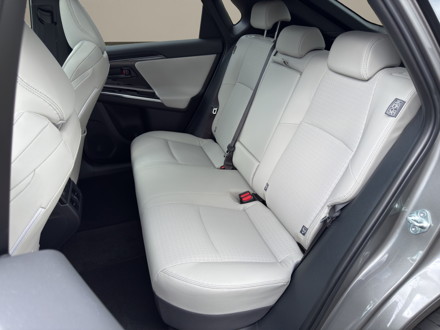 TOYOTA bZ4X Premium AWD-image-14