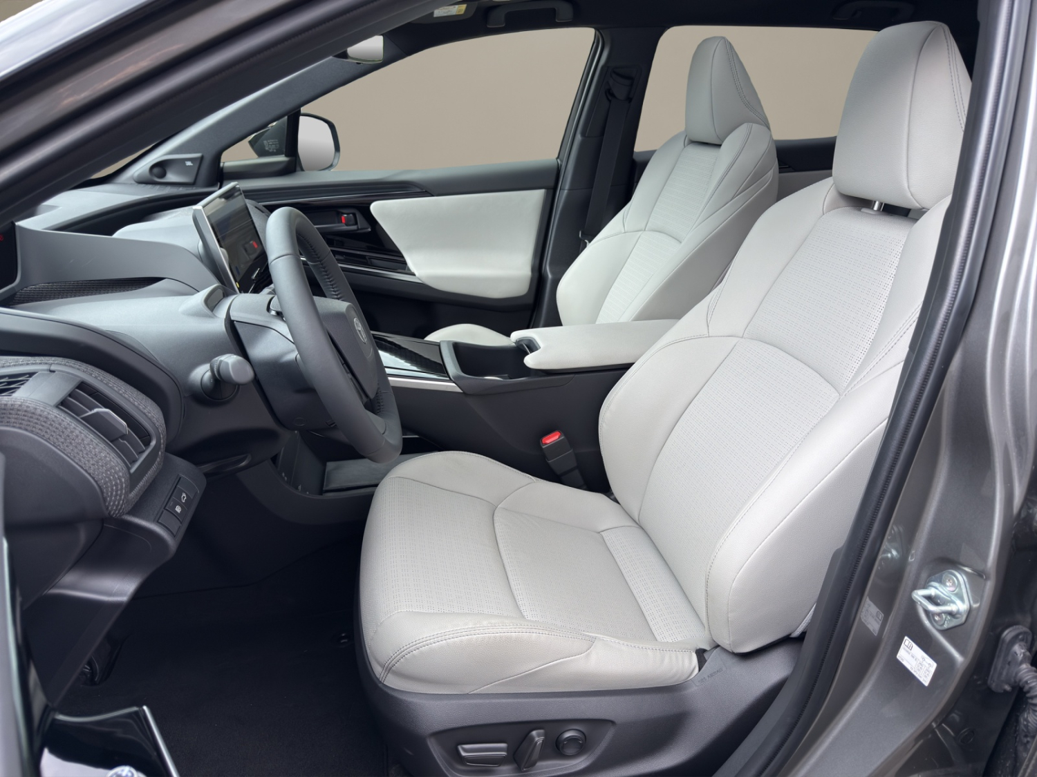 TOYOTA bZ4X Premium AWD-image-11