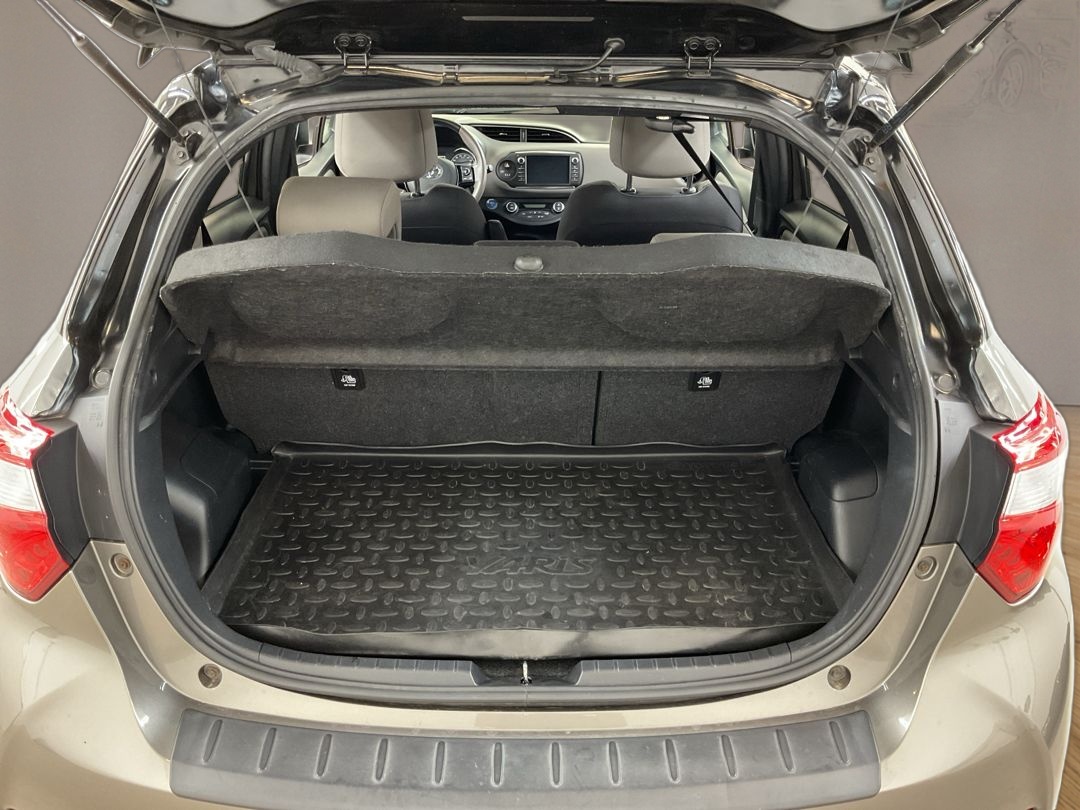 TOYOTA Yaris 1.5 VVT-i Hybrid Style e-CVT-image-8