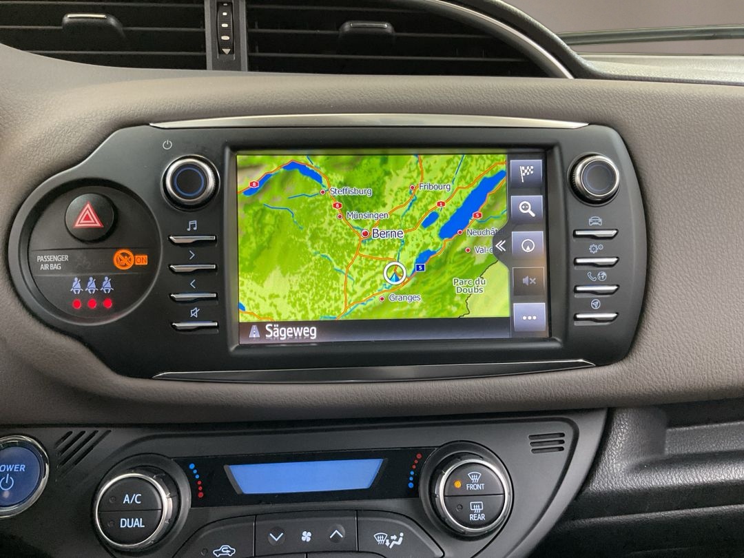 TOYOTA Yaris 1.5 VVT-i Hybrid Style e-CVT-image-5