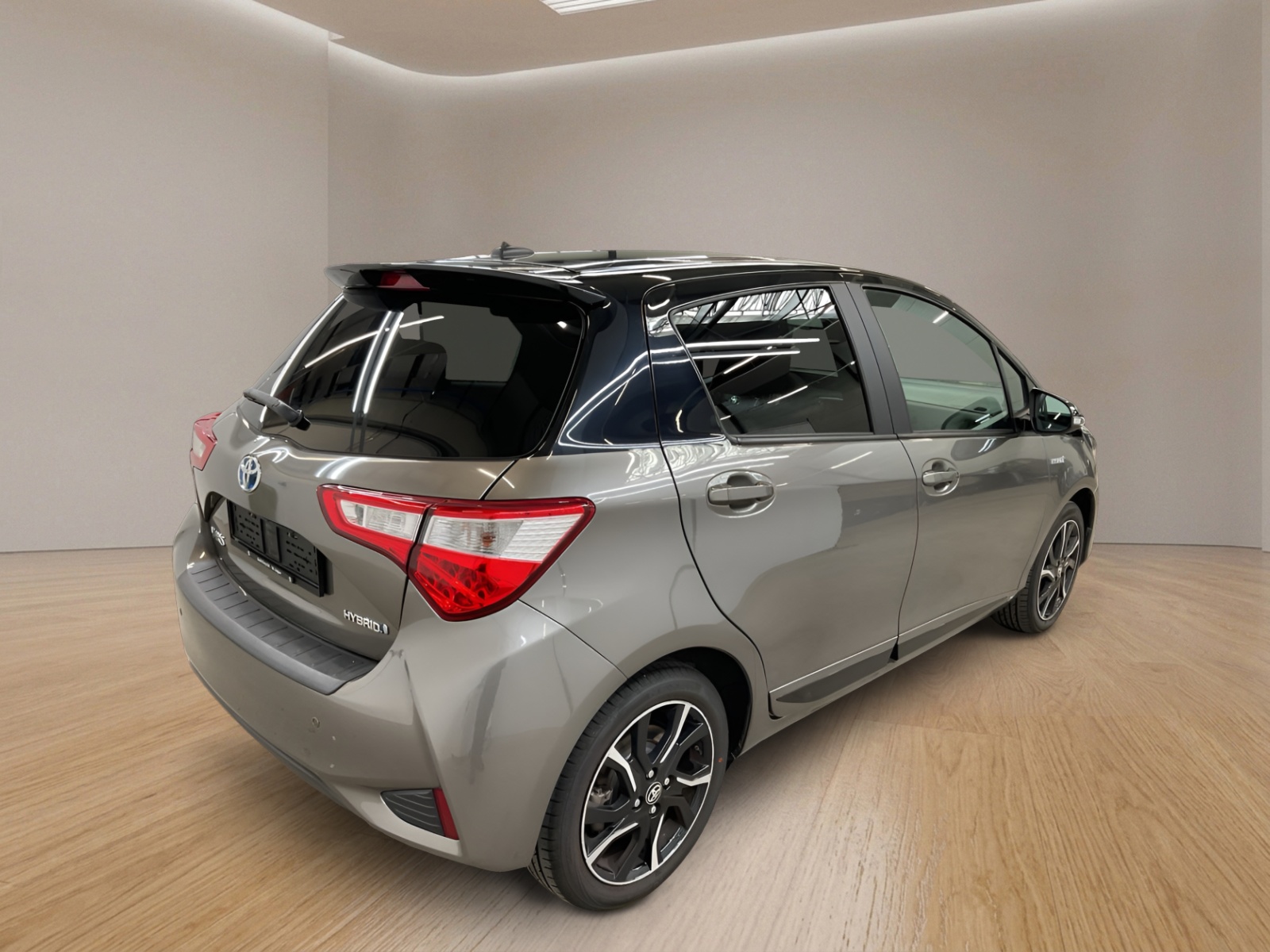 TOYOTA Yaris 1.5 VVT-i Hybrid Style e-CVT-image-2