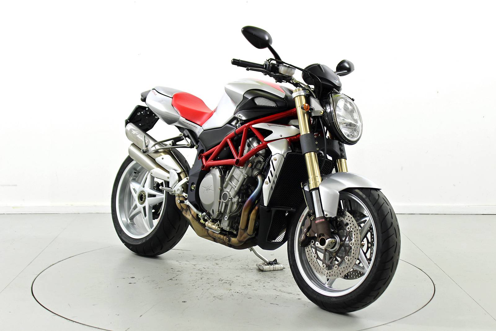 MV AGUSTA B4 910 Brutale-showroom-element-1