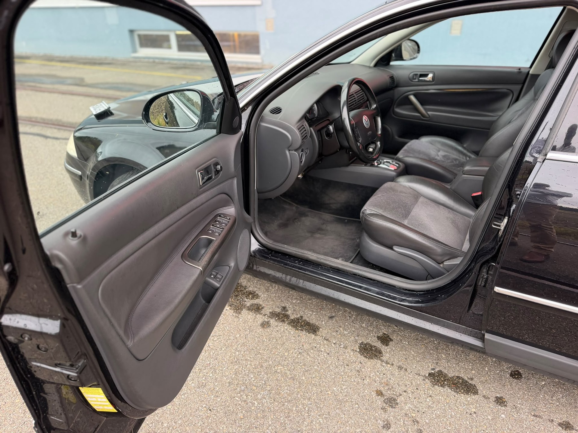 VW Passat Variant 1.9 TDI Highline Automat-image-9