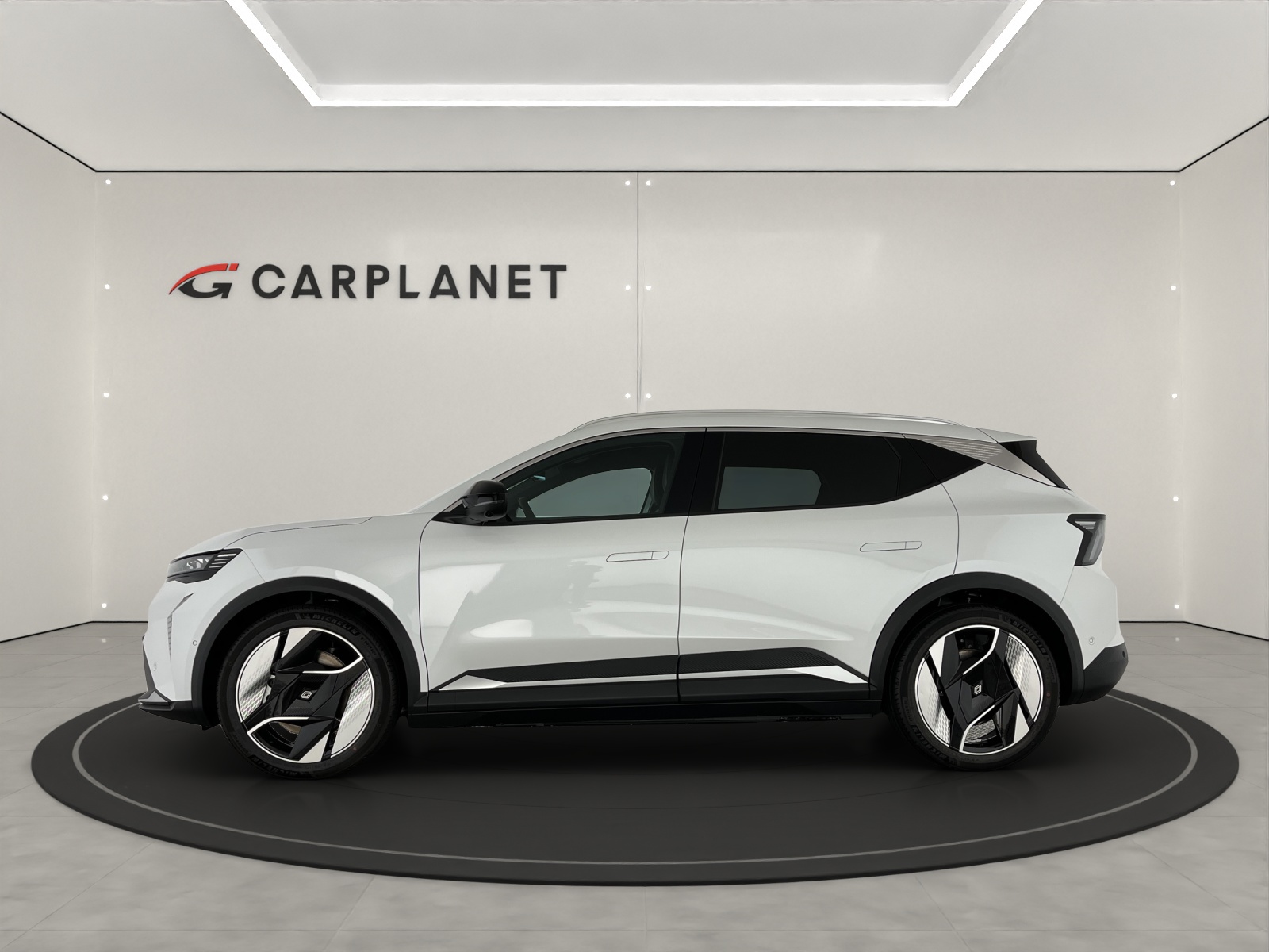 RENAULT Scénic E-Tech iconic-image-1