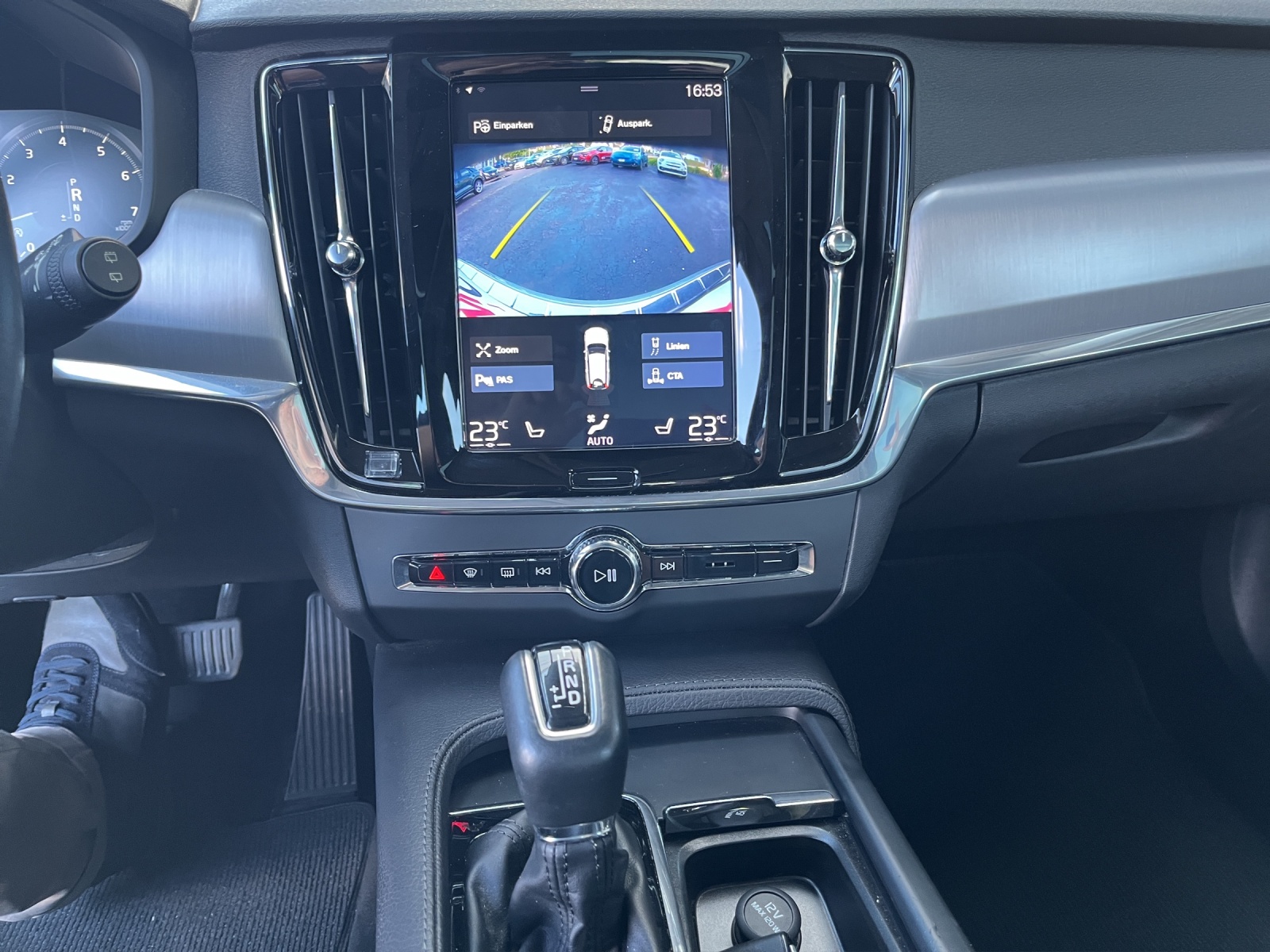 VOLVO V90 Cross Country T6 AWD Geartronic-image-11