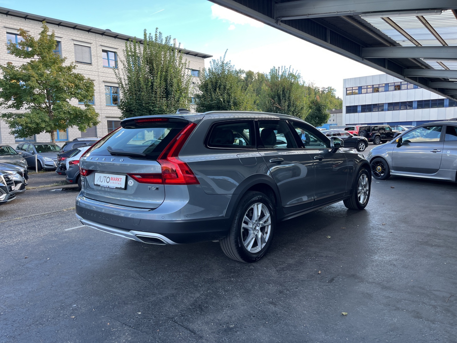 VOLVO V90 Cross Country T6 AWD Geartronic-image-4
