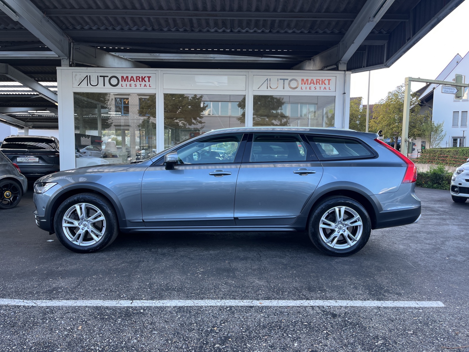 VOLVO V90 Cross Country T6 AWD Geartronic-image-1