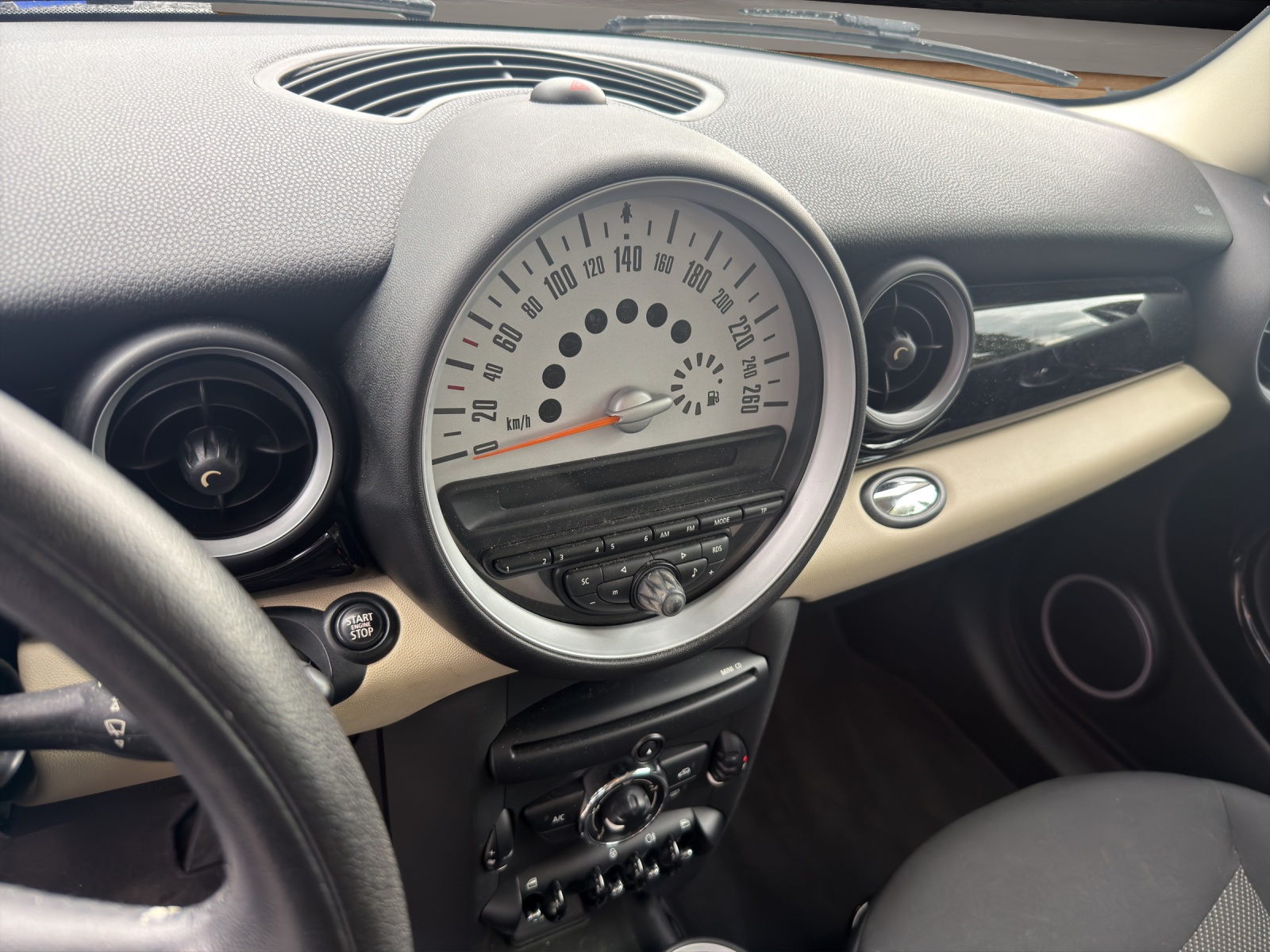 MINI Mini One-image-6