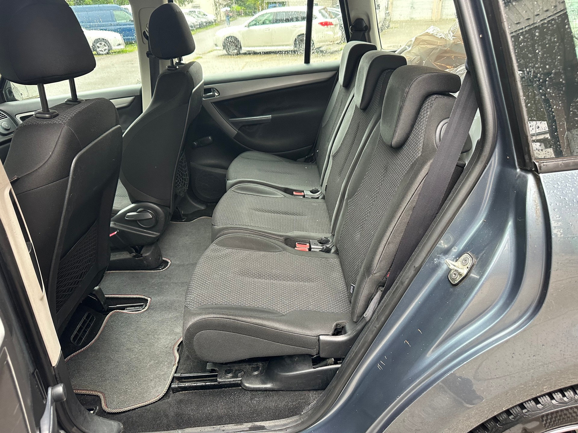 CITROEN Grand C4 Picasso 1.6 HDI 16V Dynamique-image-7