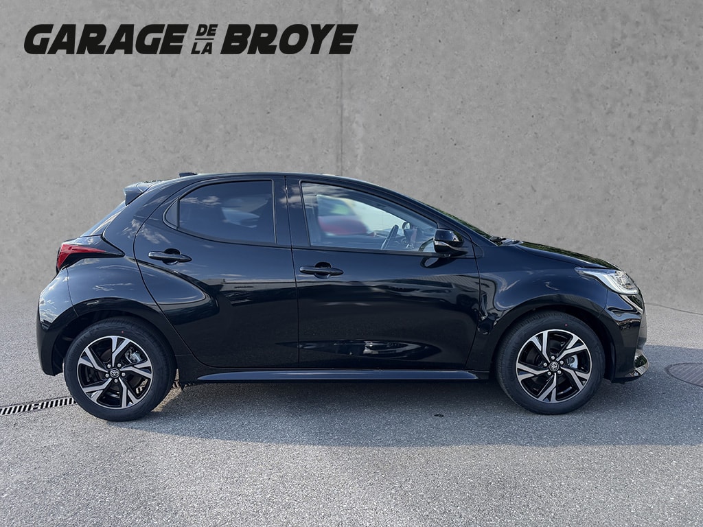 TOYOTA Yaris 1.5 VVT-i HSD Trend-image-1