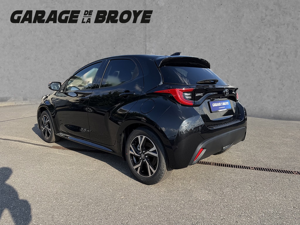TOYOTA Yaris 1.5 VVT-i HSD Trend-image-2
