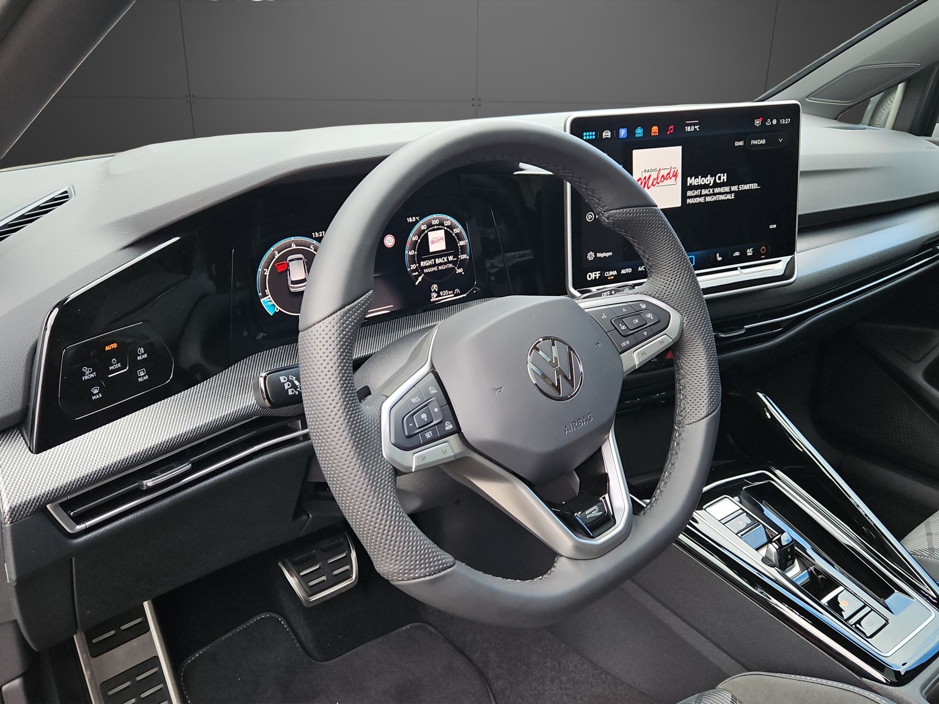 VW Golf 1.5 e TSI mHEV R-Line DSG-image-12