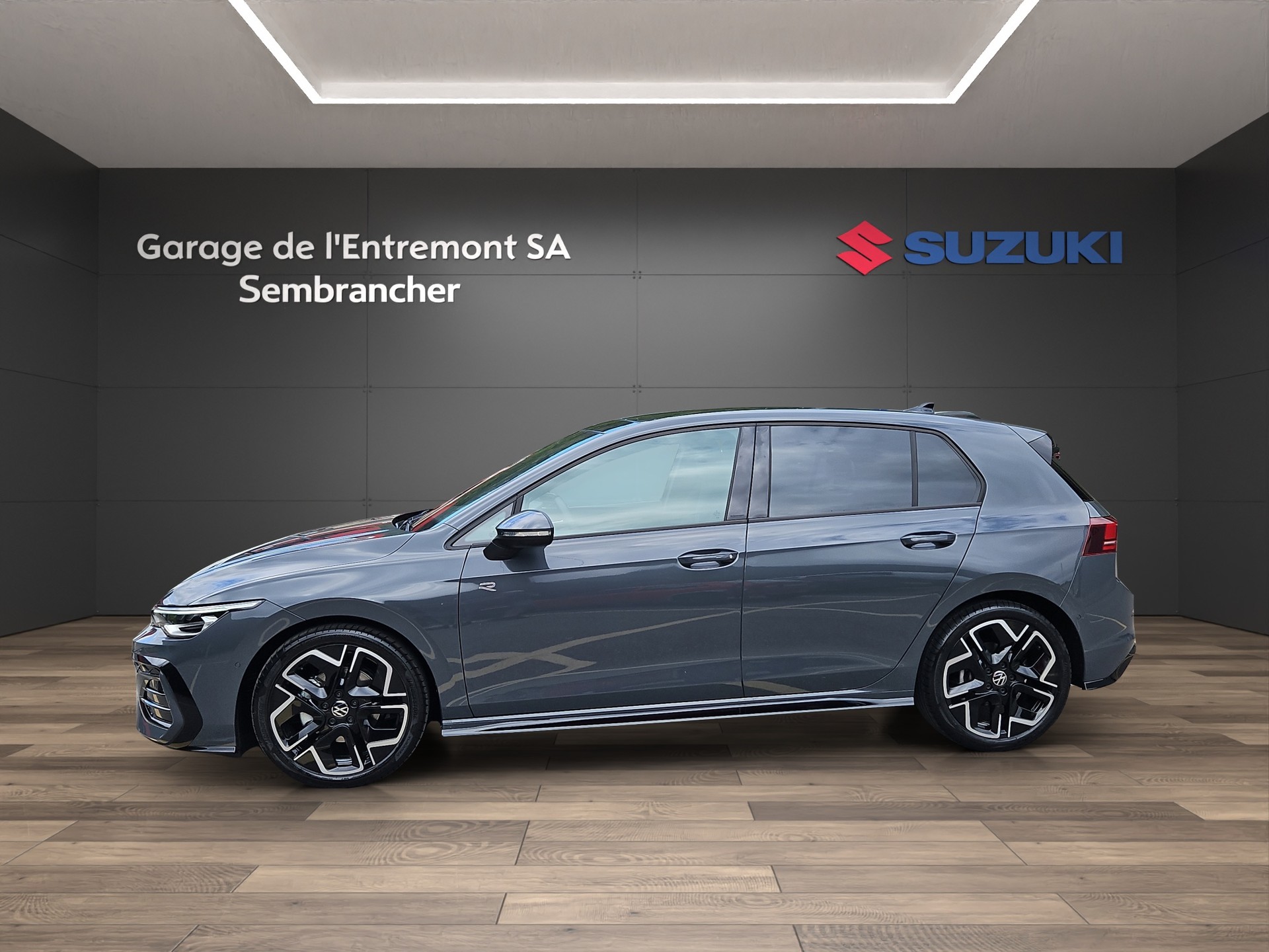 VW Golf 1.5 e TSI mHEV R-Line DSG-image-2