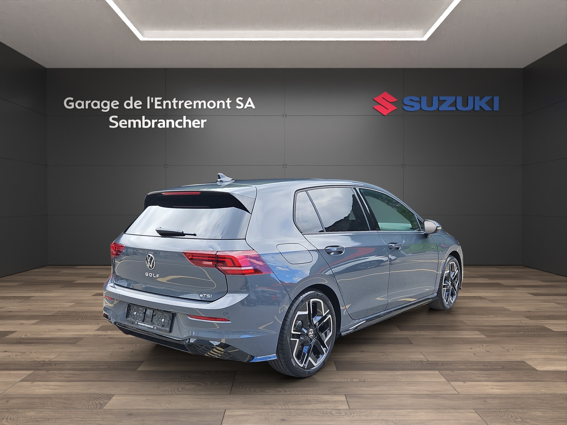 VW Golf 1.5 e TSI mHEV R-Line DSG-image-5