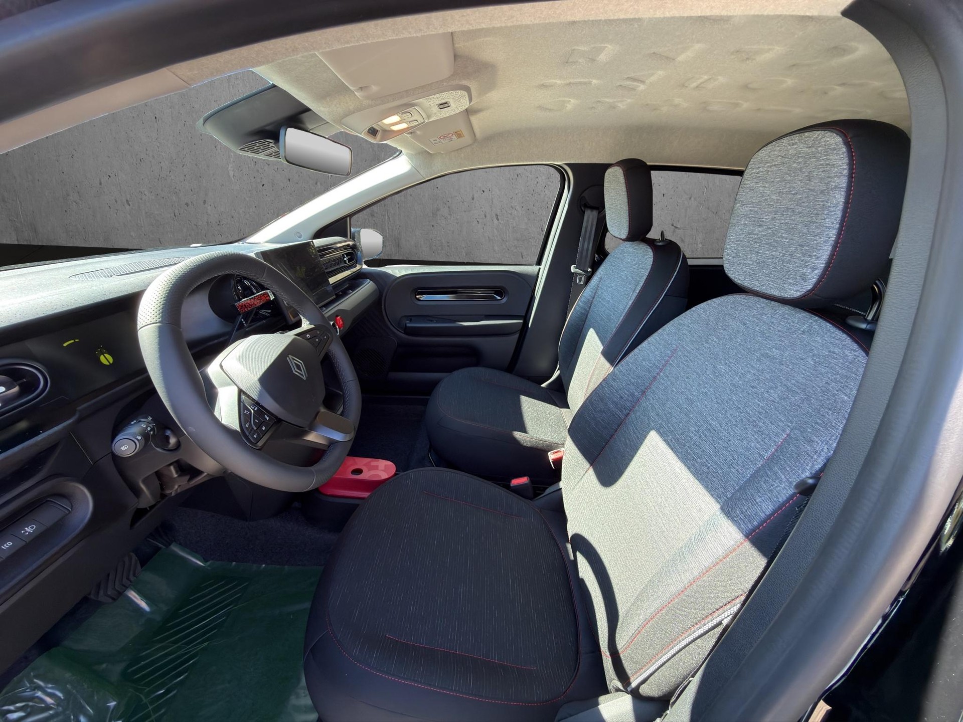 RENAULT Twingo E-Tech Urban Range techno-image-9