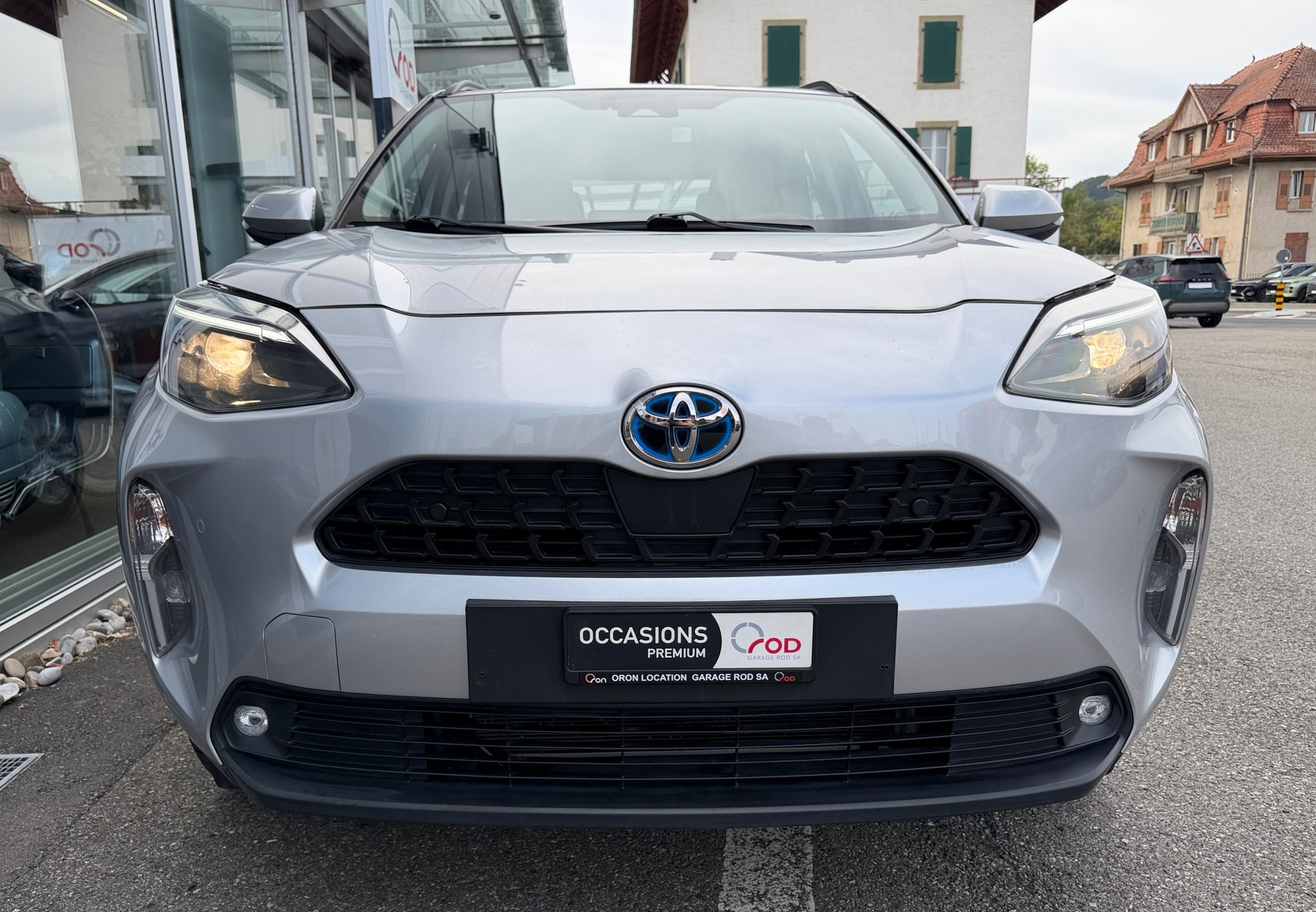 TOYOTA Yaris Cross 1.5 Comfort e-CVT-image-1