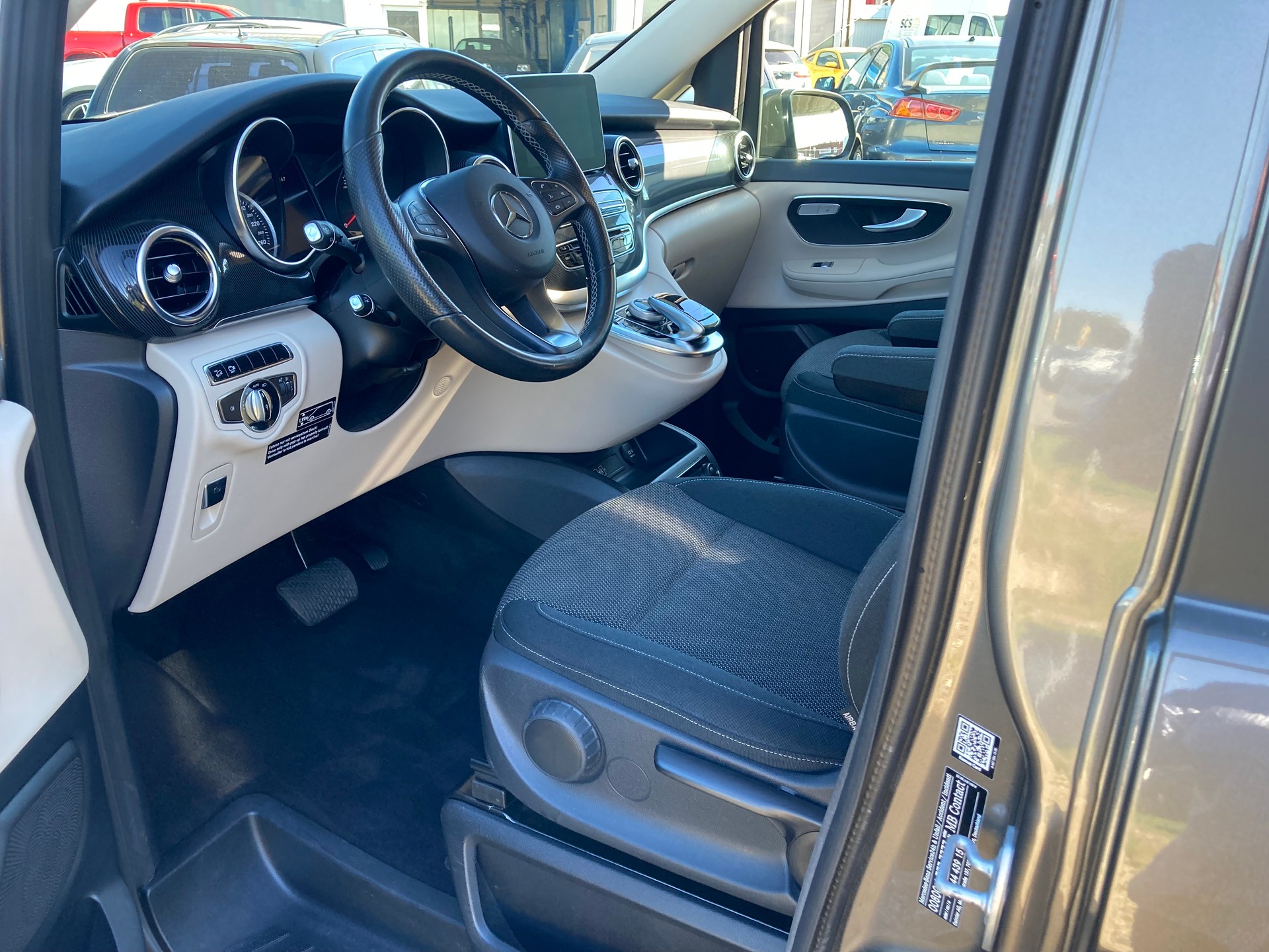 MERCEDES-BENZ Marco Polo 250 d 4Matic 7G-Tronic-image-9