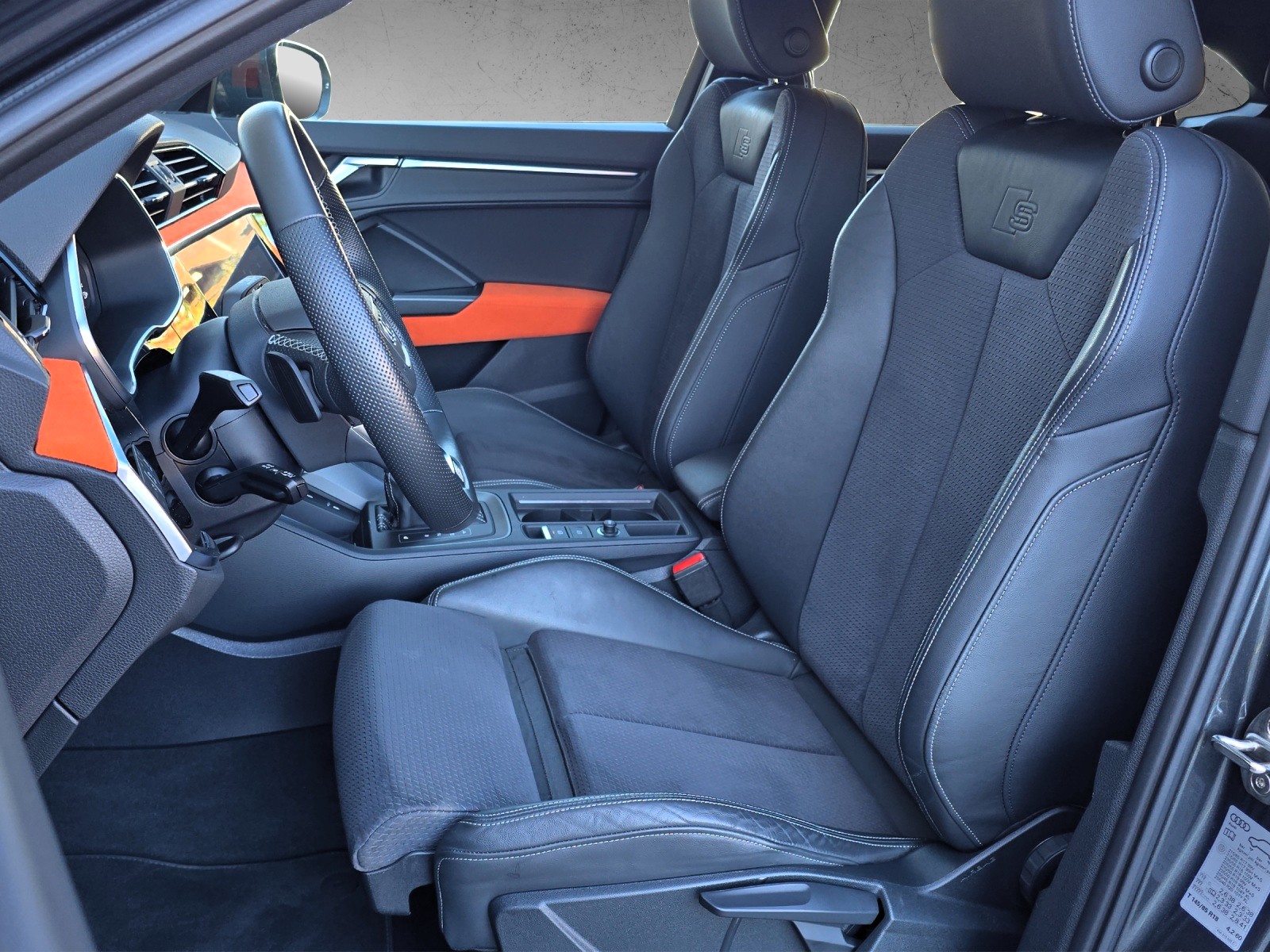 AUDI Q3 Sportback 35 TFSI S line S-tronic-image-9