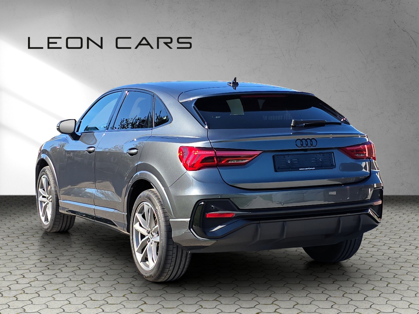AUDI Q3 Sportback 35 TFSI S line S-tronic-image-6