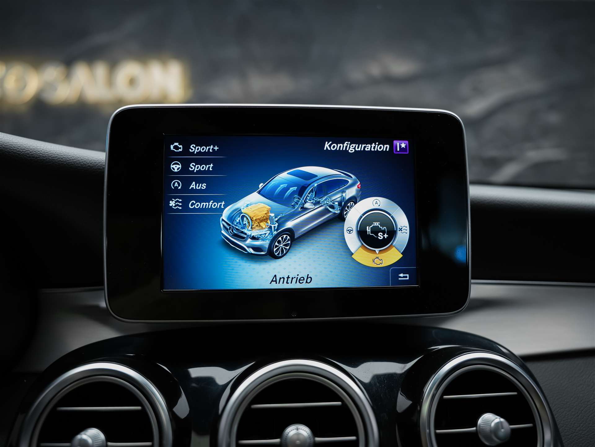 MERCEDES-BENZ GLC Coupé 250 AMG Line 4Matic 9G-Tronic *CH-Fahrzeug*Panorama*360° Kamera*Memory*-image-35
