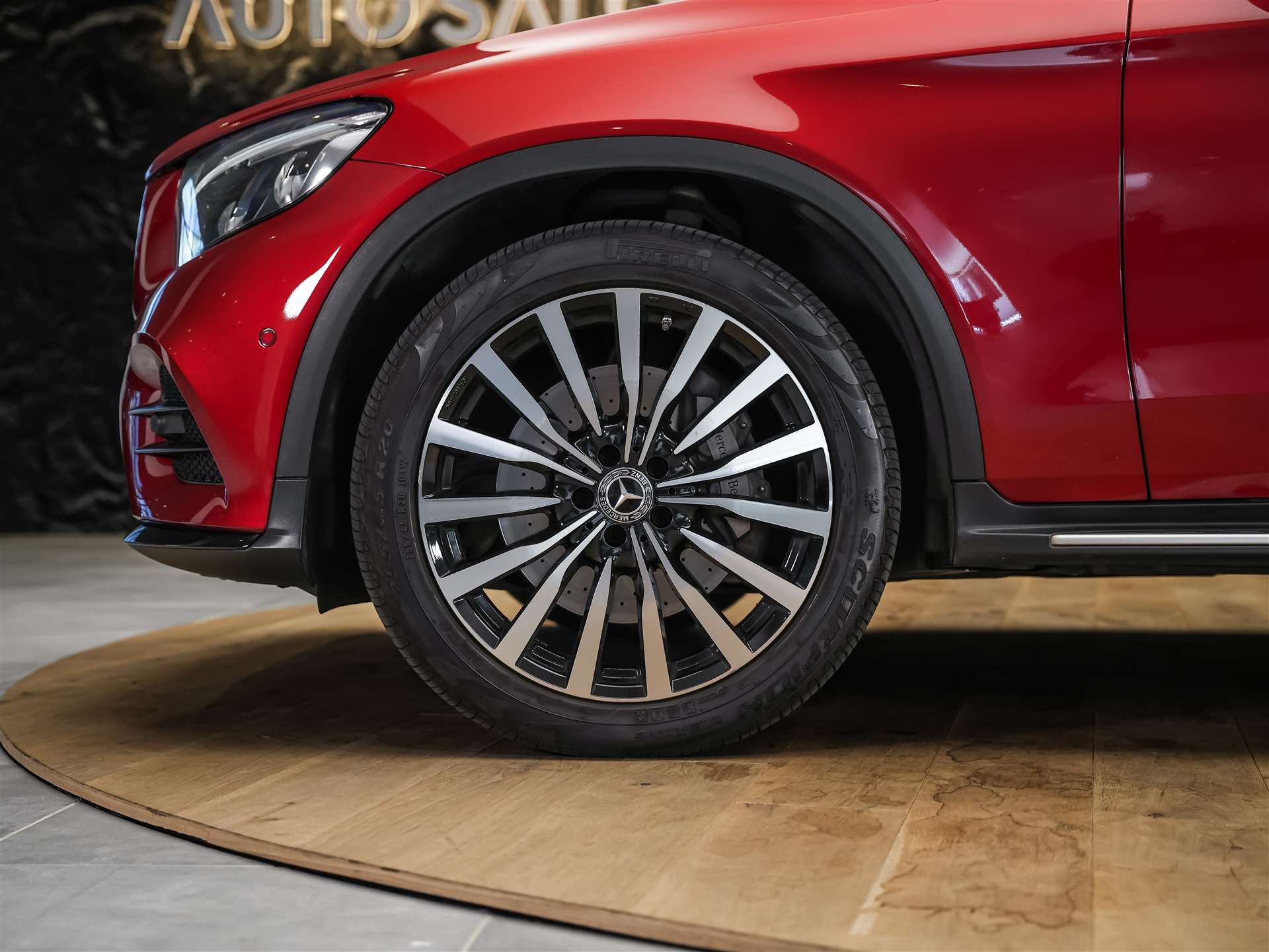 MERCEDES-BENZ GLC Coupé 250 AMG Line 4Matic 9G-Tronic *CH-Fahrzeug*Panorama*360° Kamera*Memory*-image-18