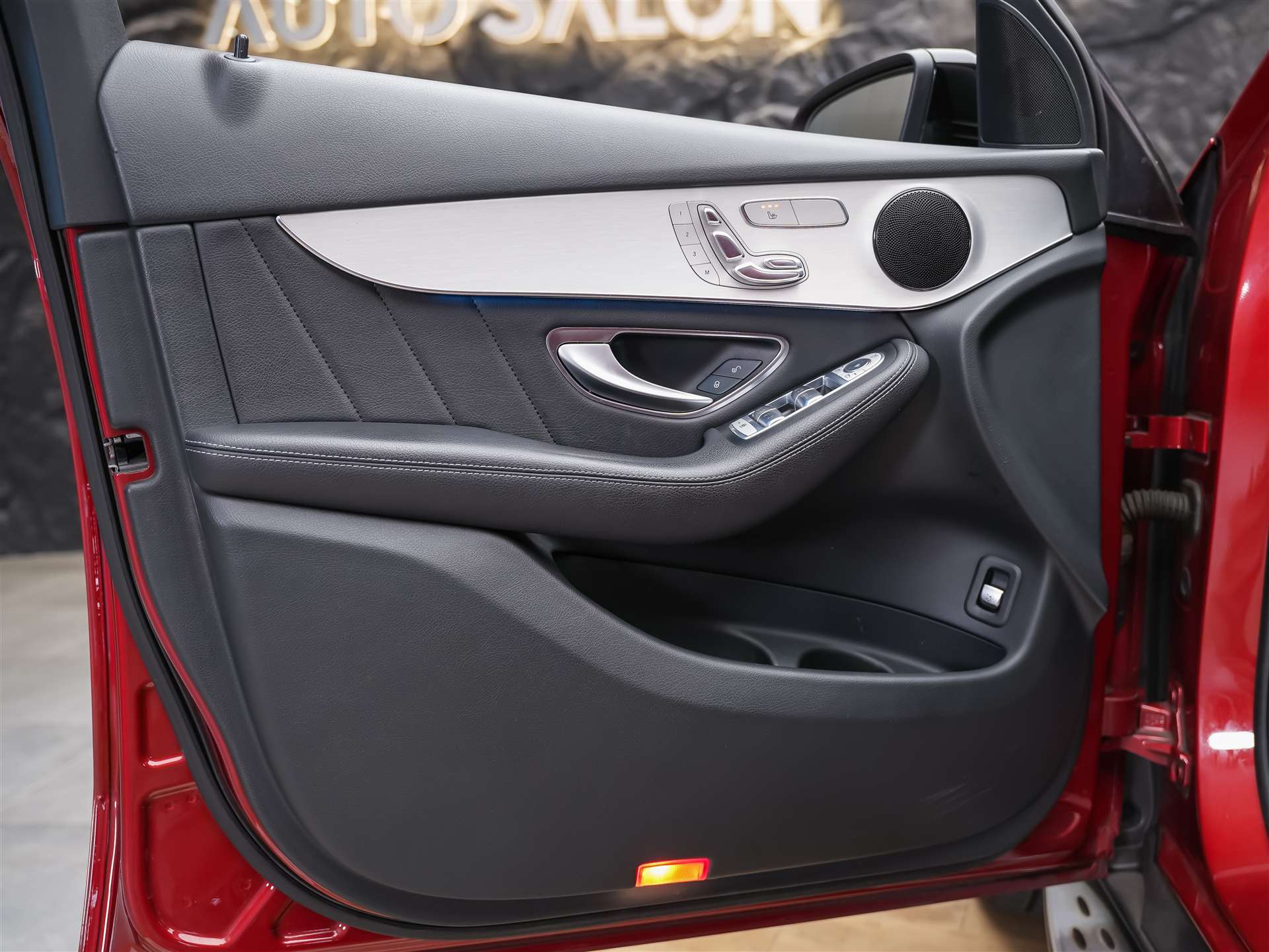 MERCEDES-BENZ GLC Coupé 250 AMG Line 4Matic 9G-Tronic *CH-Fahrzeug*Panorama*360° Kamera*Memory*-image-24