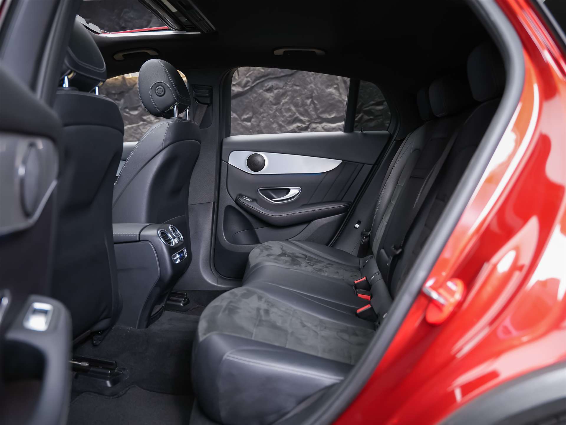 MERCEDES-BENZ GLC Coupé 250 AMG Line 4Matic 9G-Tronic *CH-Fahrzeug*Panorama*360° Kamera*Memory*-image-13
