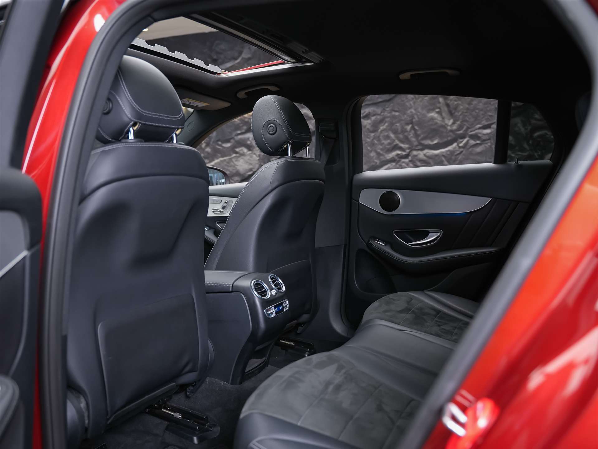MERCEDES-BENZ GLC Coupé 250 AMG Line 4Matic 9G-Tronic *CH-Fahrzeug*Panorama*360° Kamera*Memory*-image-12