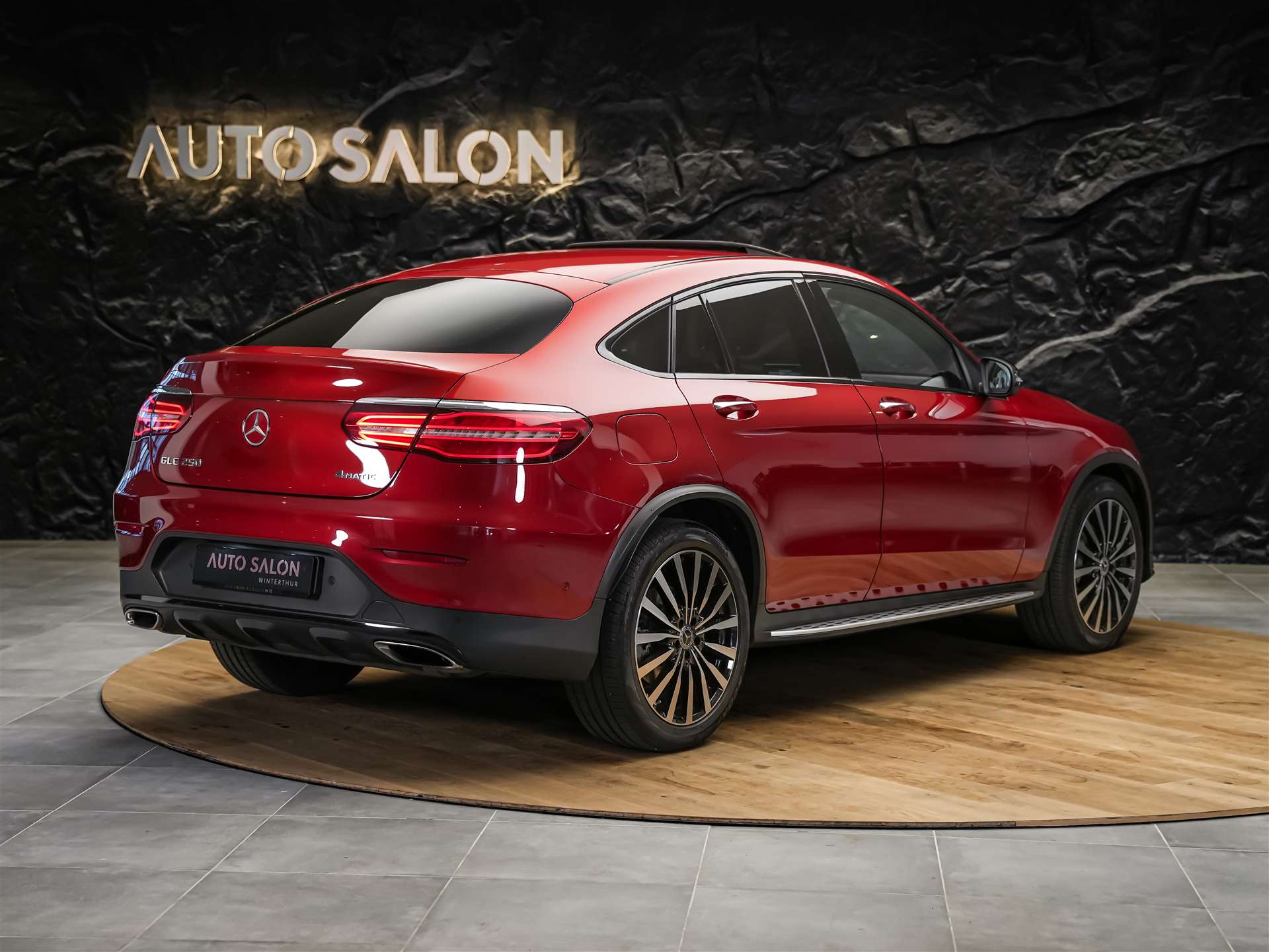 MERCEDES-BENZ GLC Coupé 250 AMG Line 4Matic 9G-Tronic *CH-Fahrzeug*Panorama*360° Kamera*Memory*-image-5