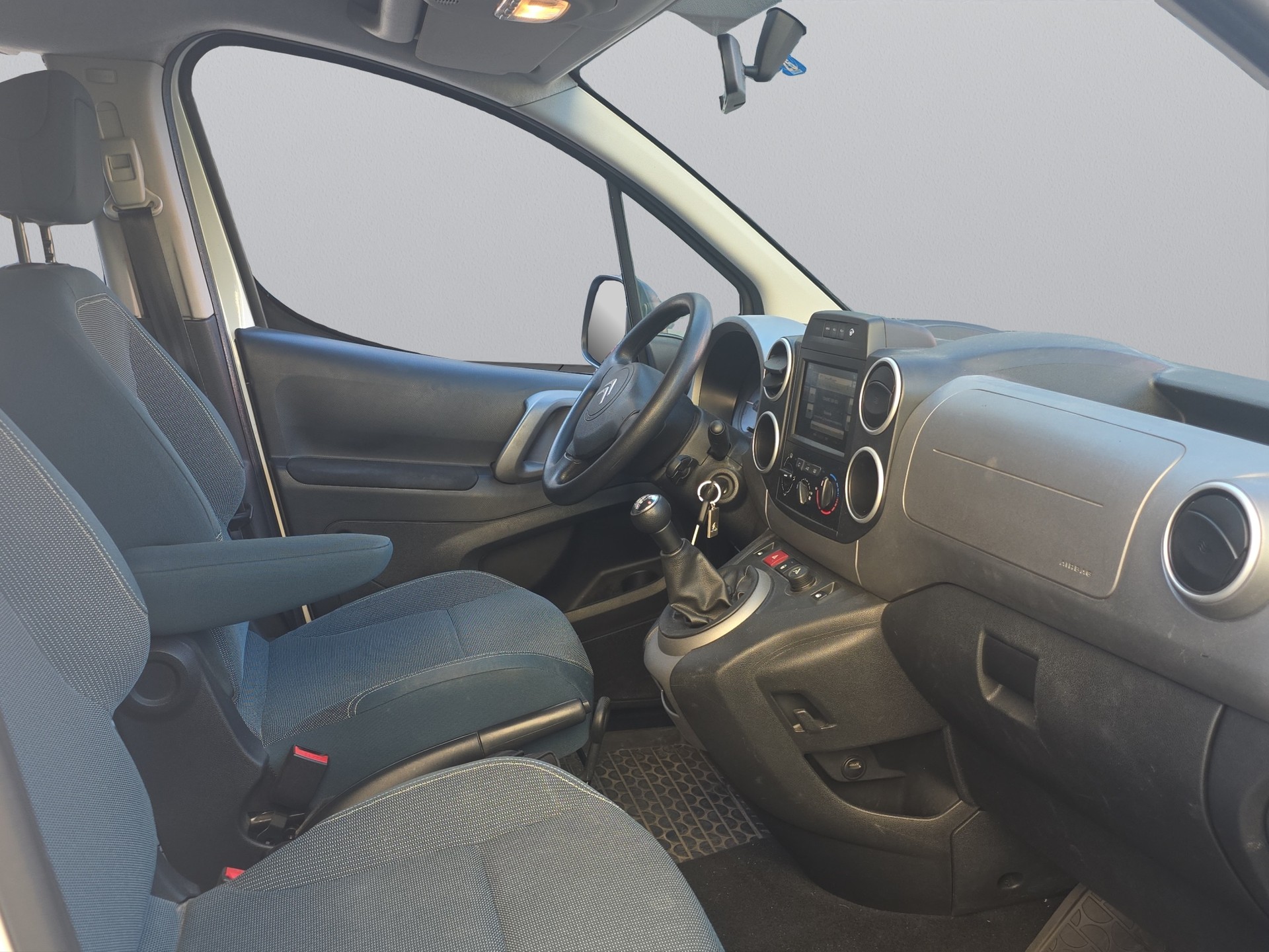 CITROEN Berlingo 1.2i Swiss FAMiIIiLY-image-13
