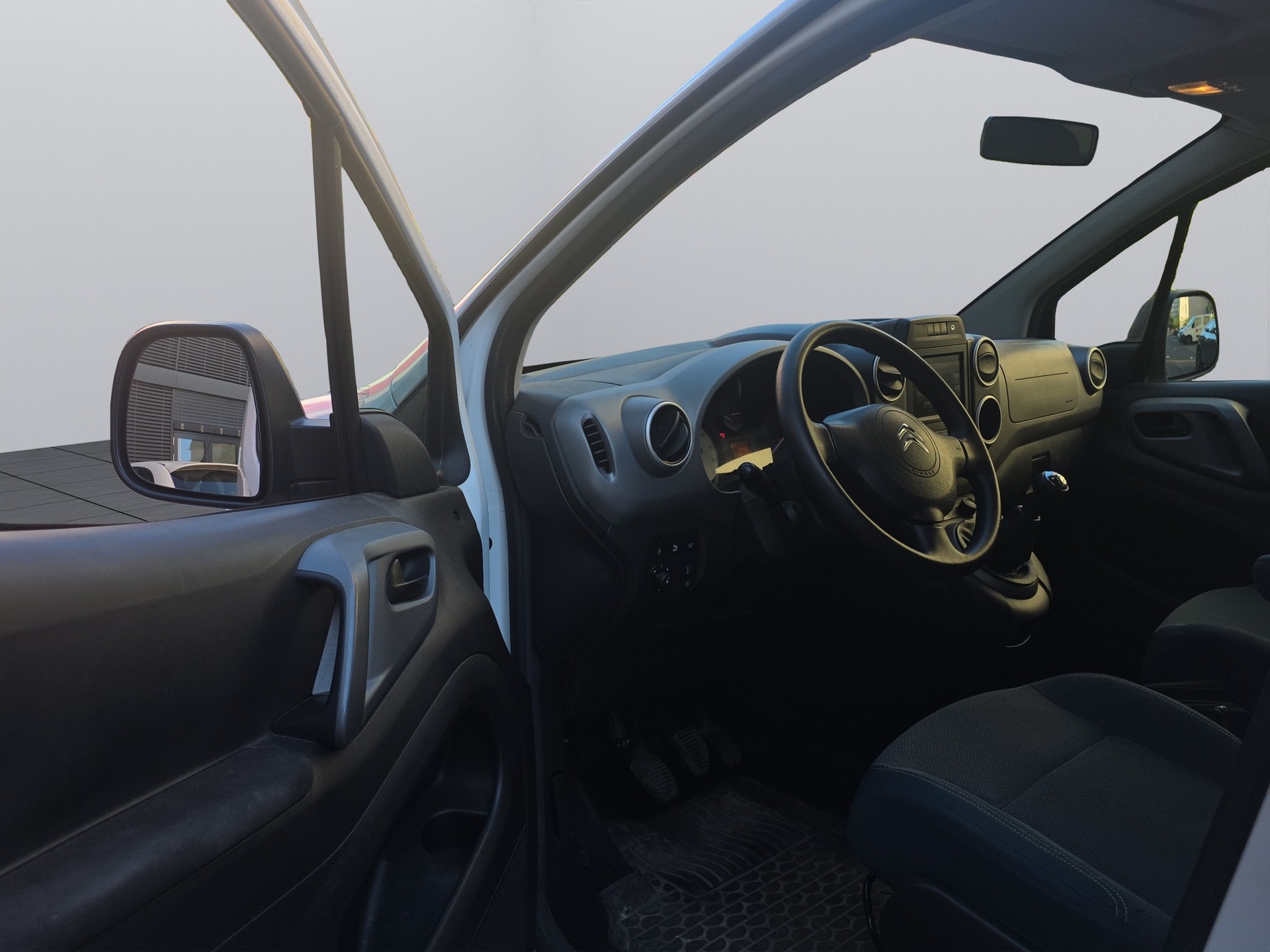 CITROEN Berlingo 1.2i Swiss FAMiIIiLY-image-14