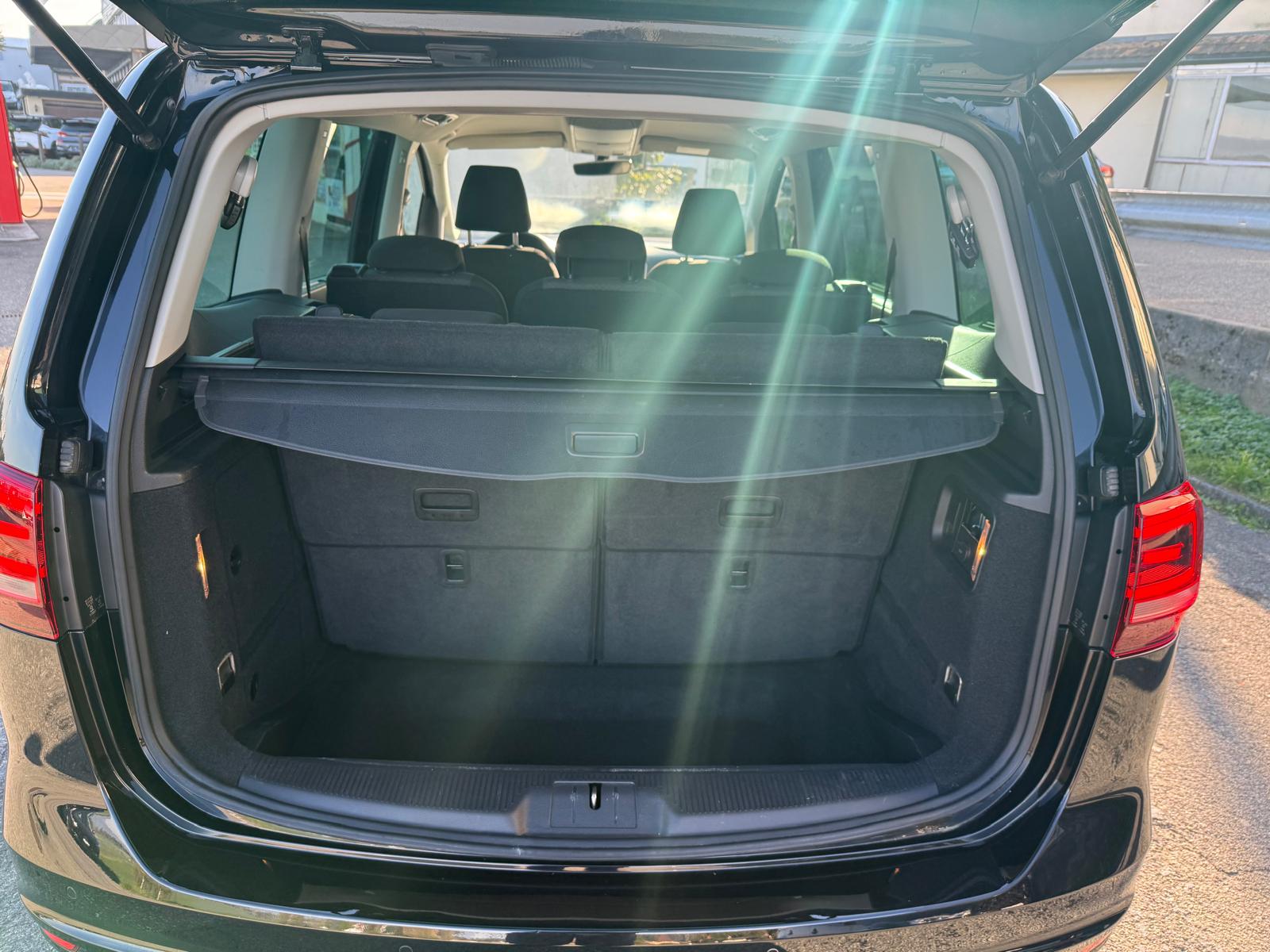 VW Sharan 2.0 TDI BMT Trendline 4Motion-image-12
