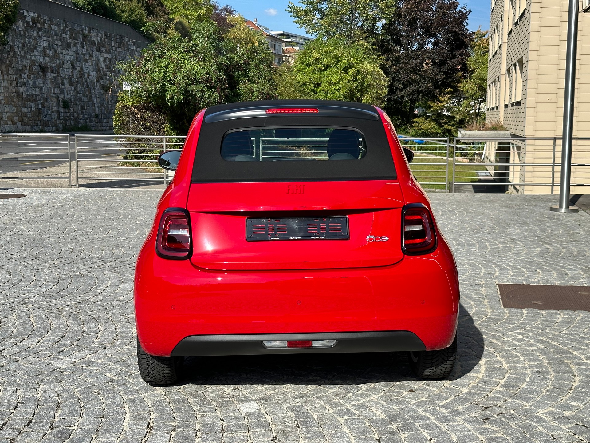 FIAT 500 C el 87 kW Red-image-4