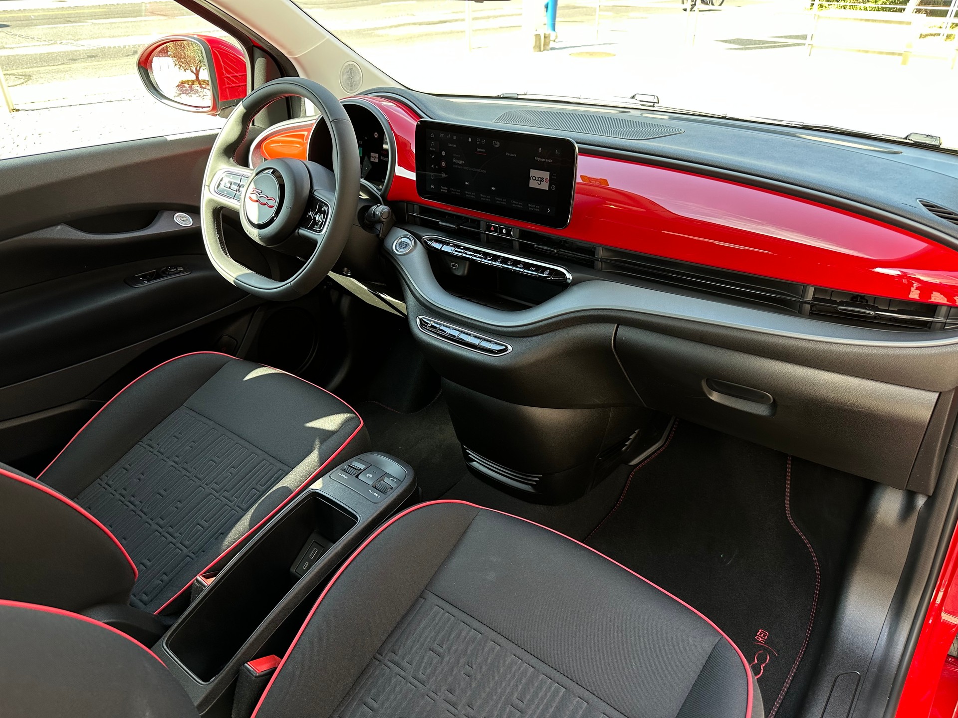 FIAT 500 C el 87 kW Red-image-7