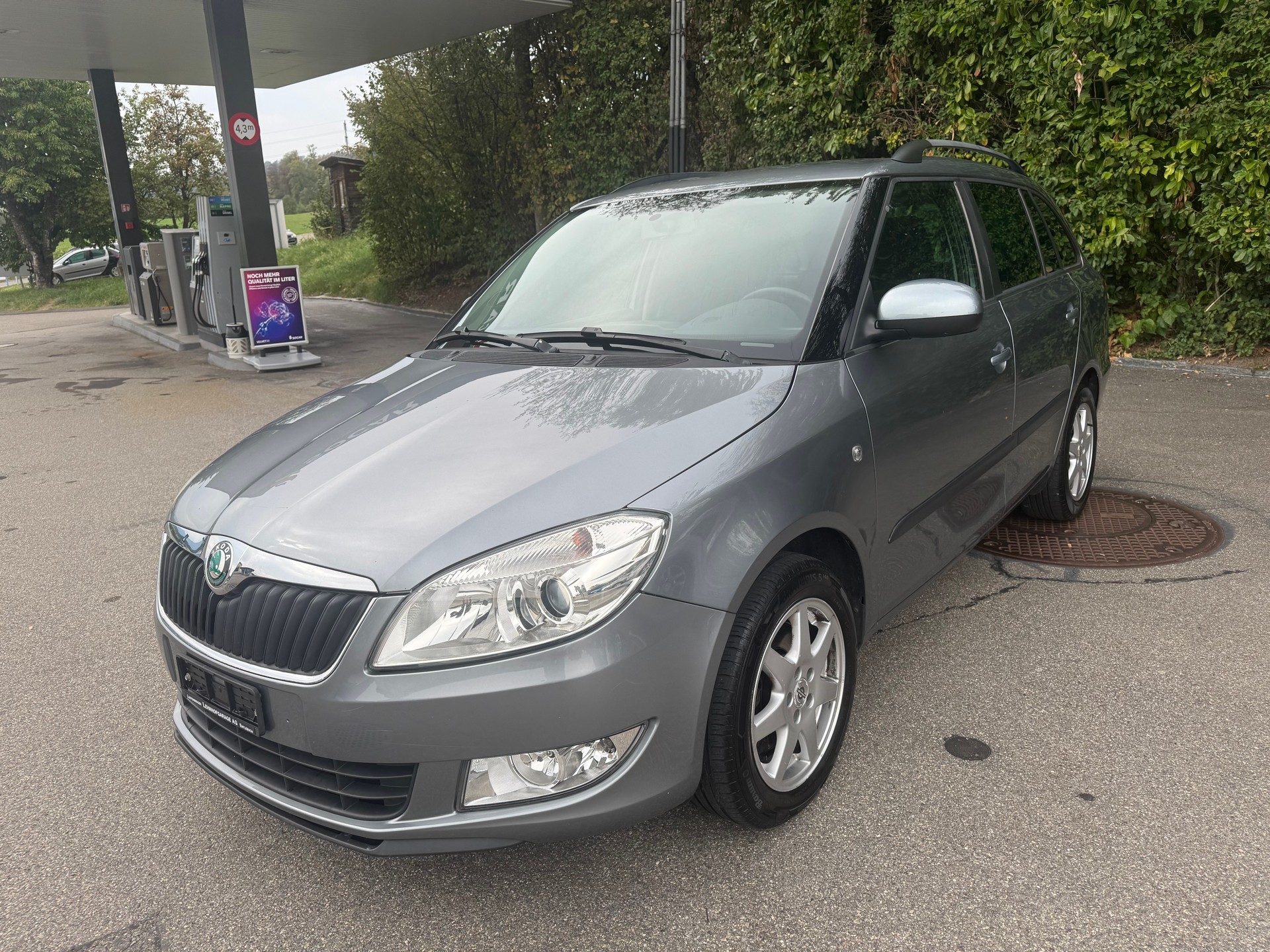 SKODA Fabia 1.2 TSI Family-image-1