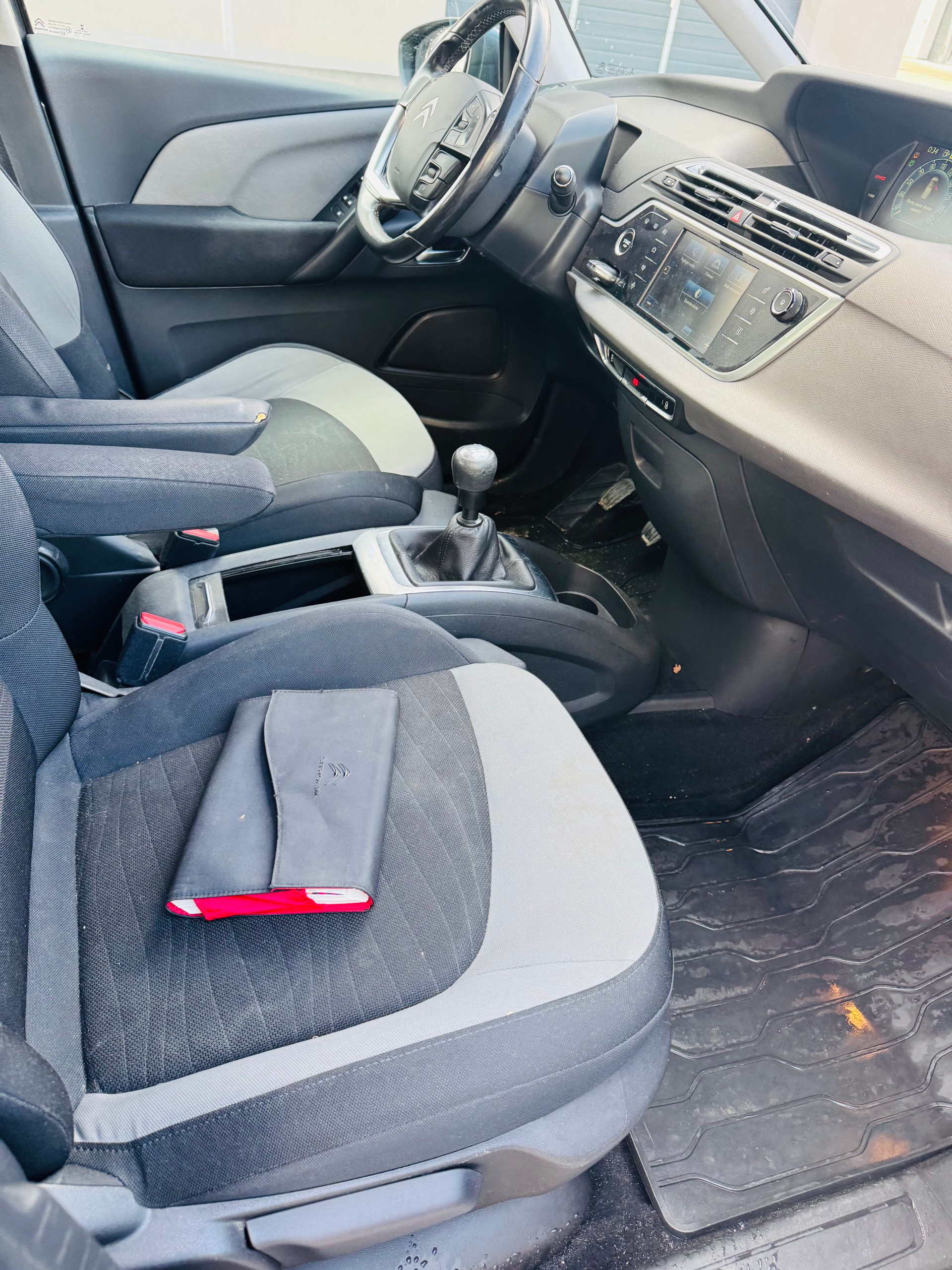 CITROEN C4 Picasso 1.6i 16V THP Séduction-image-4