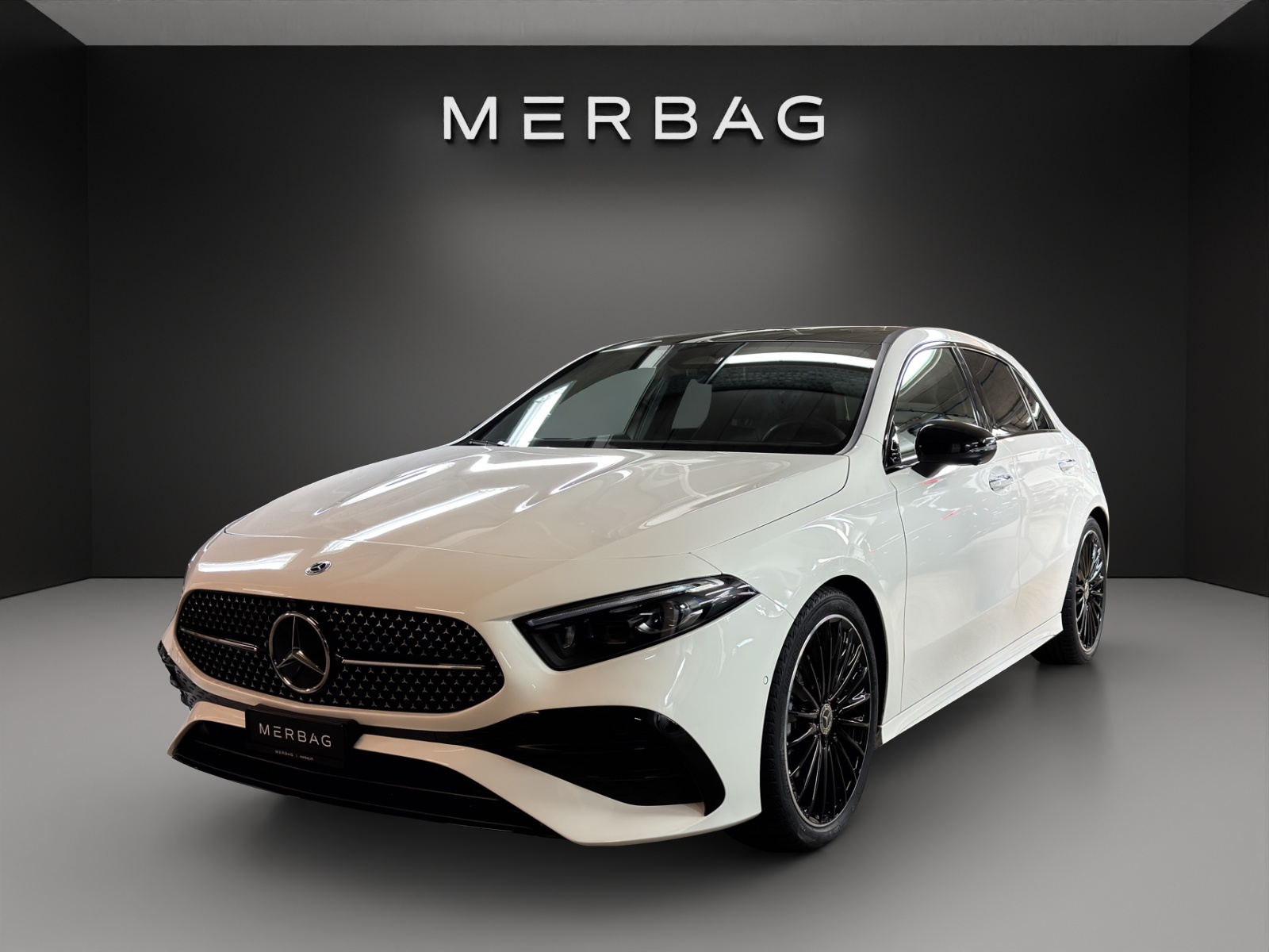 MERCEDES-BENZ A 200 AMG Line-image-0