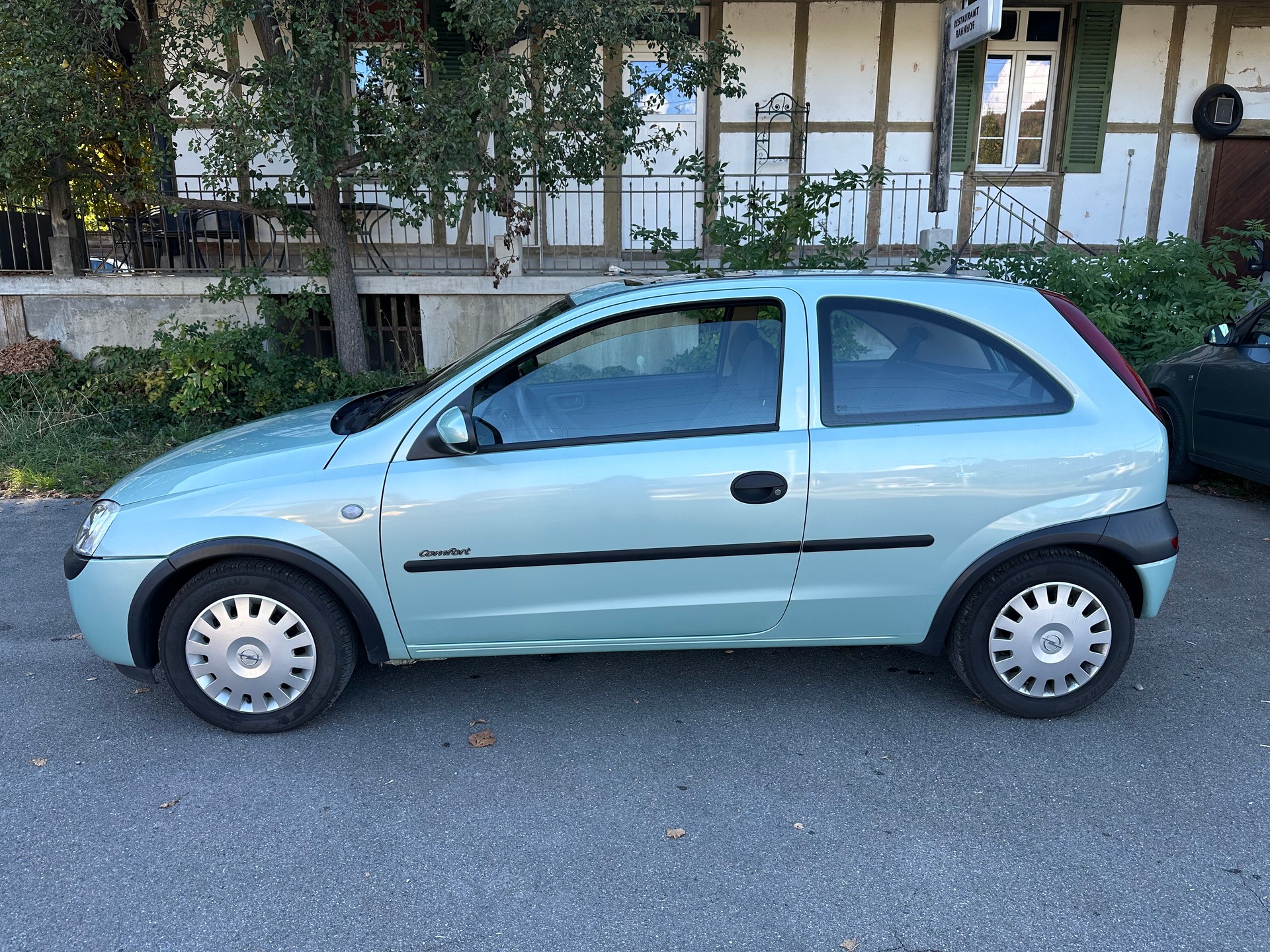 OPEL Corsa 1.4 16V Comfort Frisch ab MFK und Service-image-0