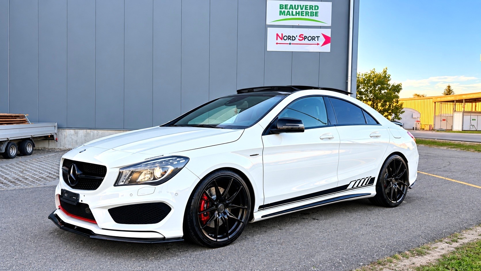 MERCEDES-BENZ CLA 250 AMG Line 7G-DCT 4Matic-image-3