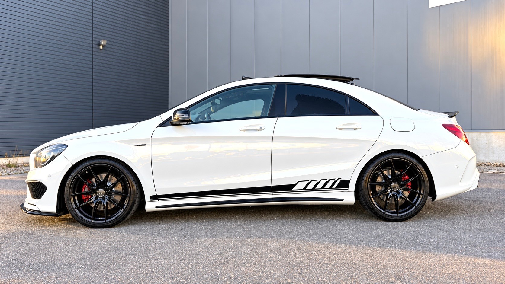 MERCEDES-BENZ CLA 250 AMG Line 7G-DCT 4Matic-image-6
