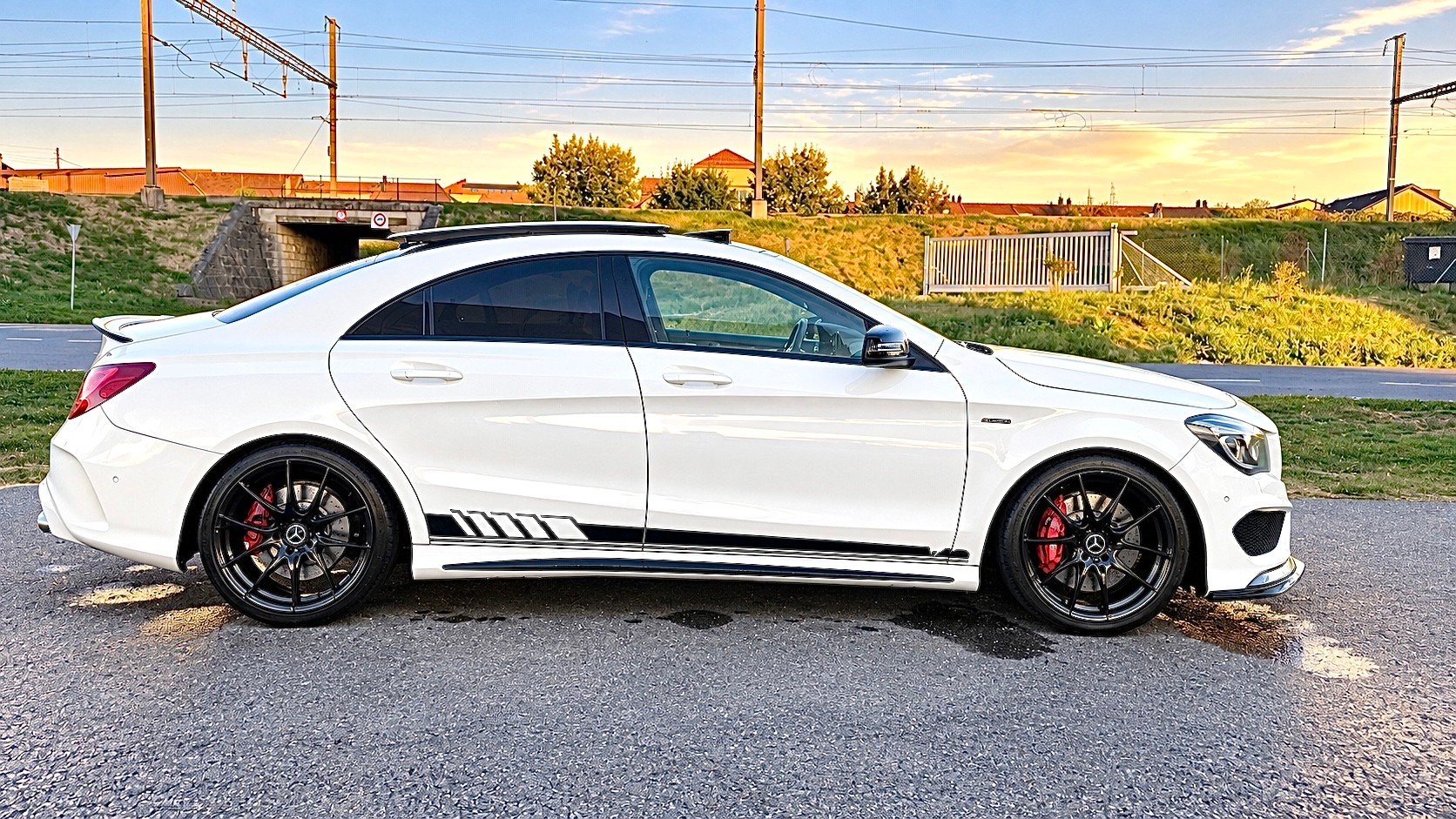 MERCEDES-BENZ CLA 250 AMG Line 7G-DCT 4Matic-image-7