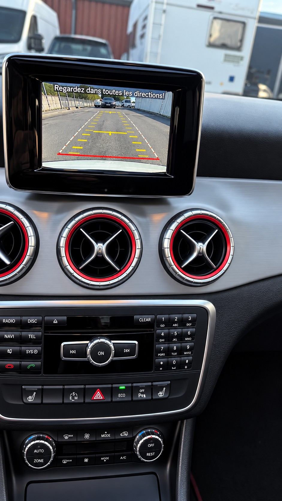 MERCEDES-BENZ CLA 250 AMG Line 7G-DCT 4Matic-image-13
