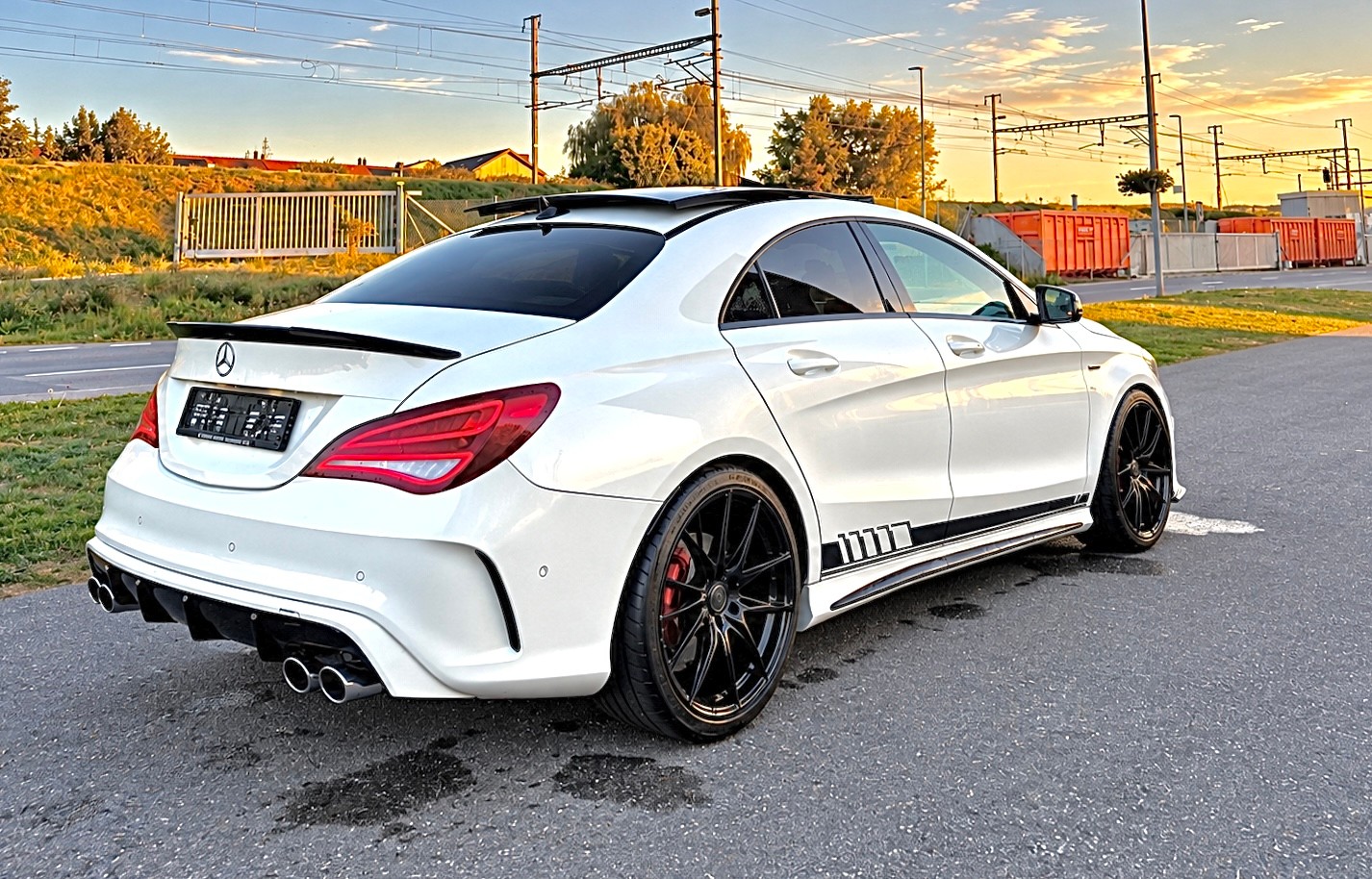 MERCEDES-BENZ CLA 250 AMG Line 7G-DCT 4Matic-image-5