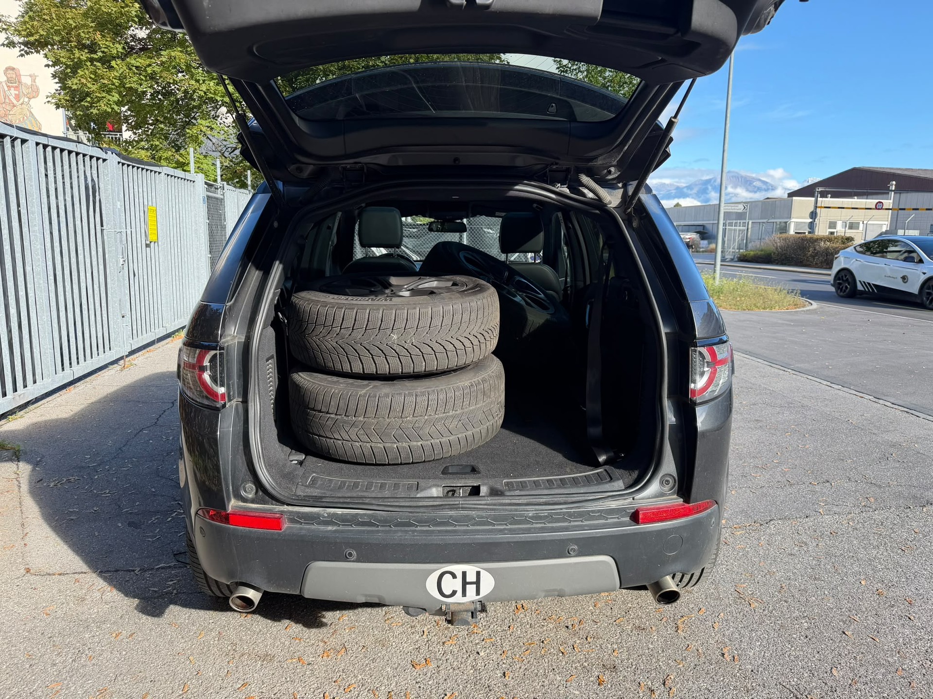 LAND ROVER Discovery Sport 2.0 TD4 SE AT9-image-11